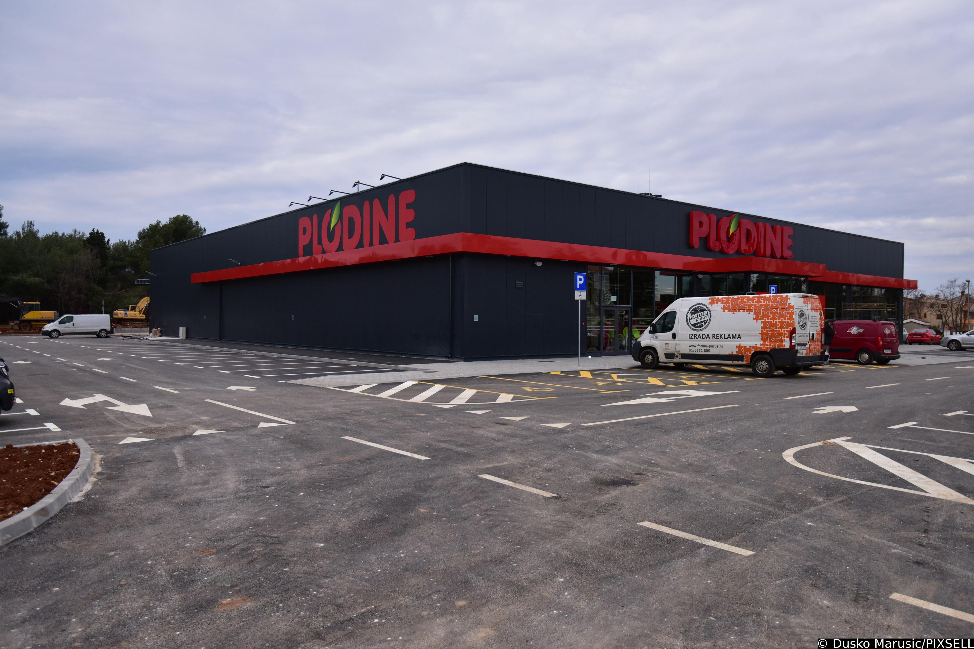 Faana: Po?elo asfaltiranje novog krunog toka kod trgova?kog centra