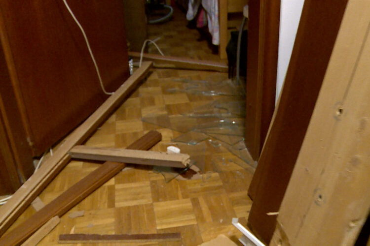 1678904874-Policija-upad-stan-pogresna-adresa-N1-750x500