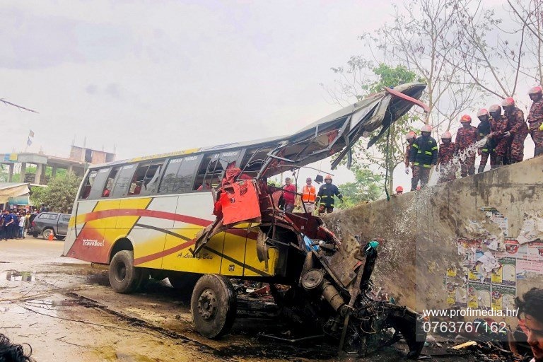 Bangladeš, nesreća, autobusna