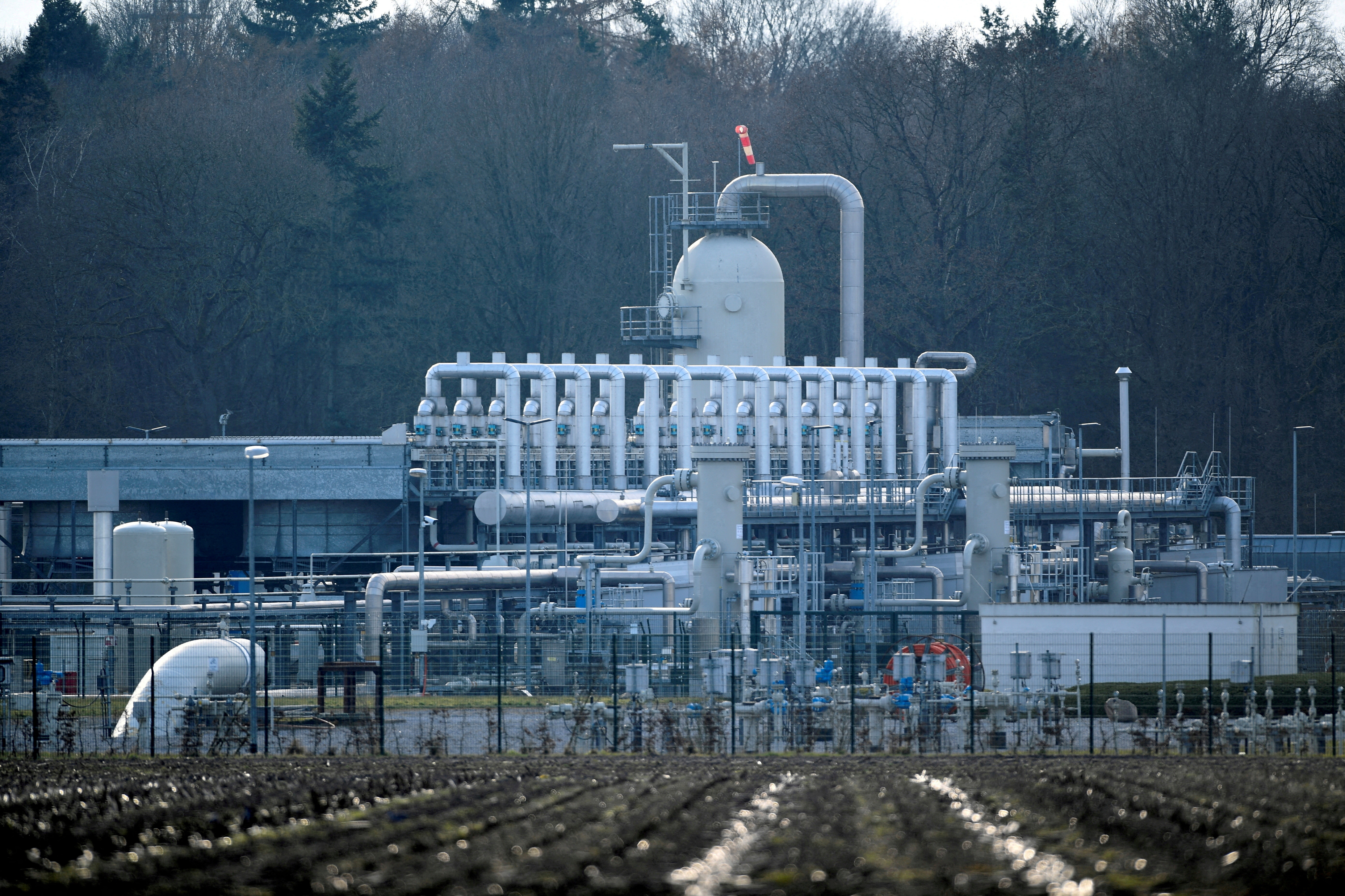 FILE PHOTO: FILE PHOTO: Astora natural gas depot in Rehden