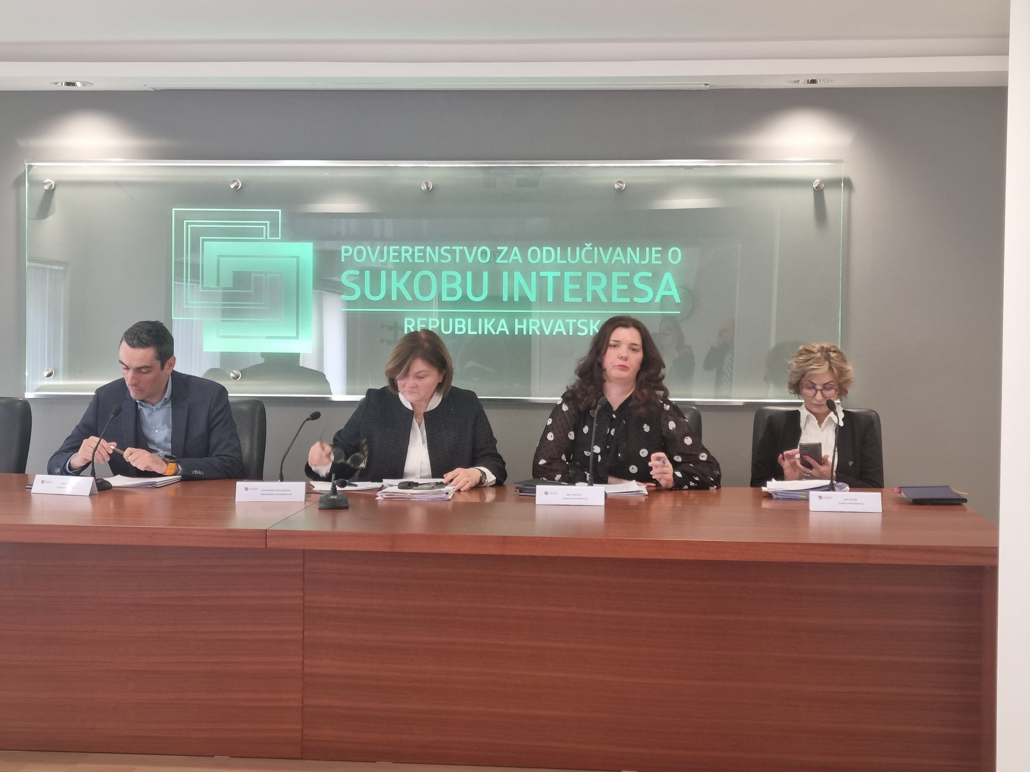 povjerenstvo za odlučivanje o sukobu interesa