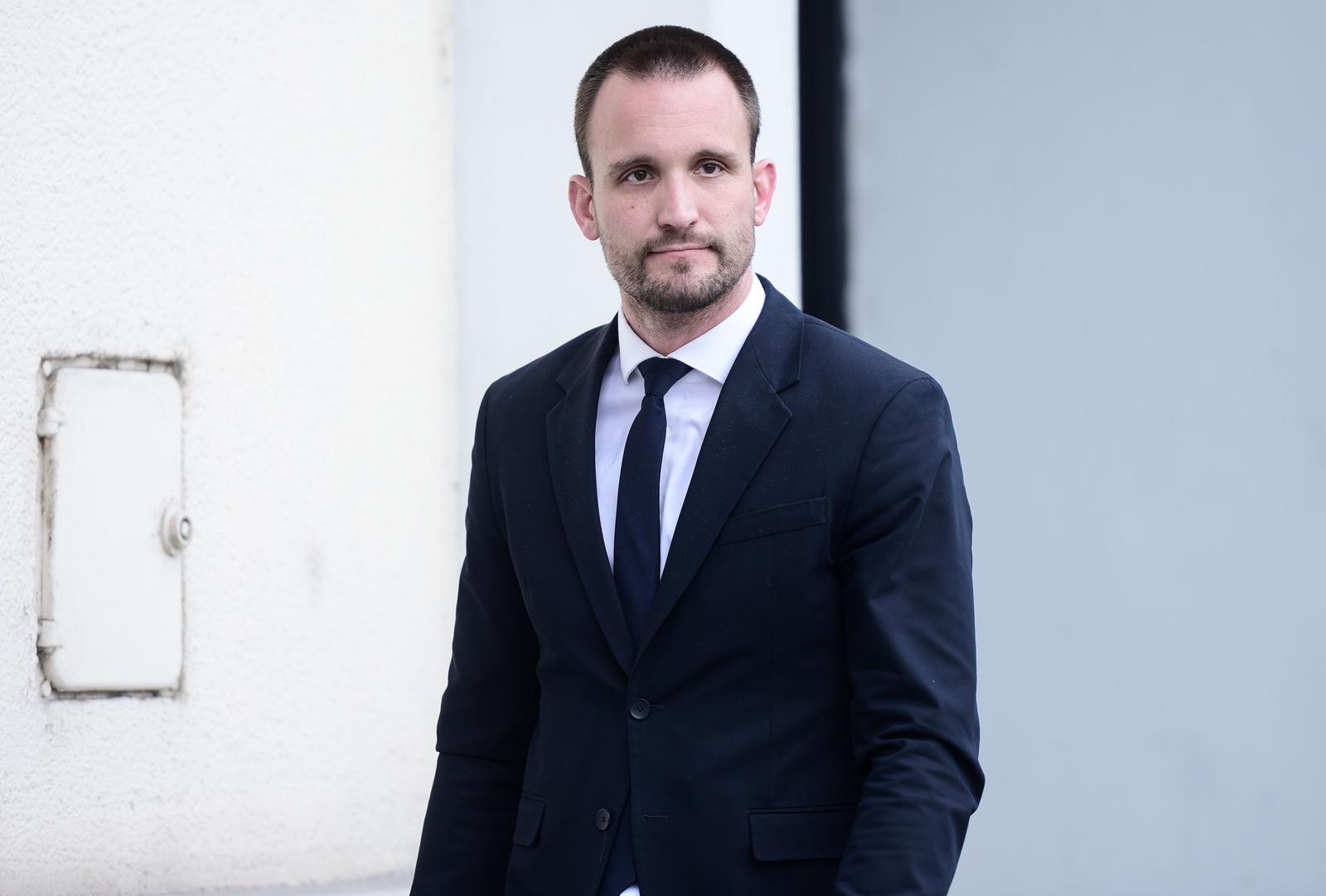 Zagreb: Dolazak članova HDZ-a na sjednicu šireg Predsjedništva u sjedište stranke