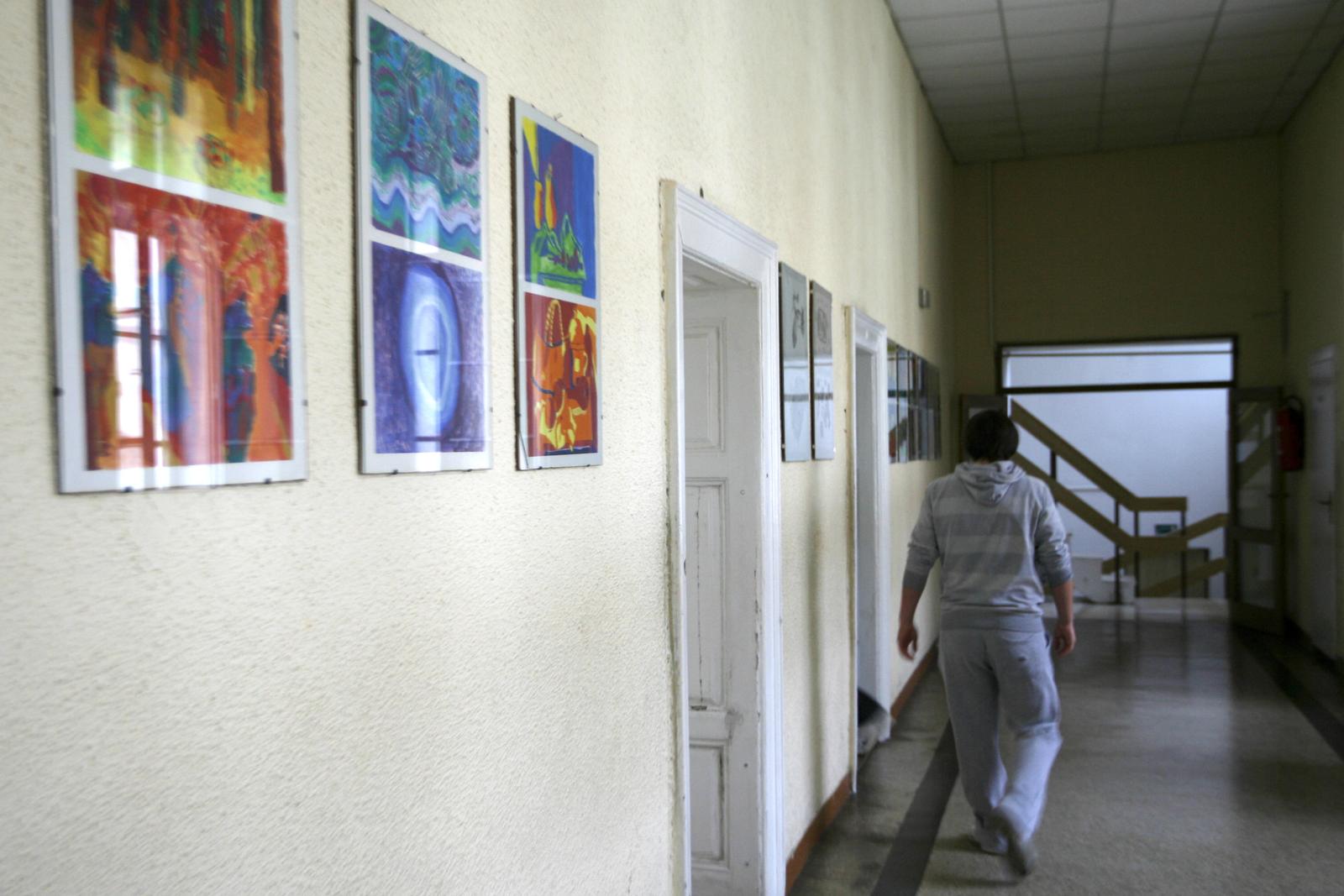 Osijek: kolski nasilnik pretukao u?enika sedmog razreda O Sv. Ane