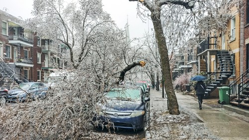 Heavy ice storms in Ontario and Quebec