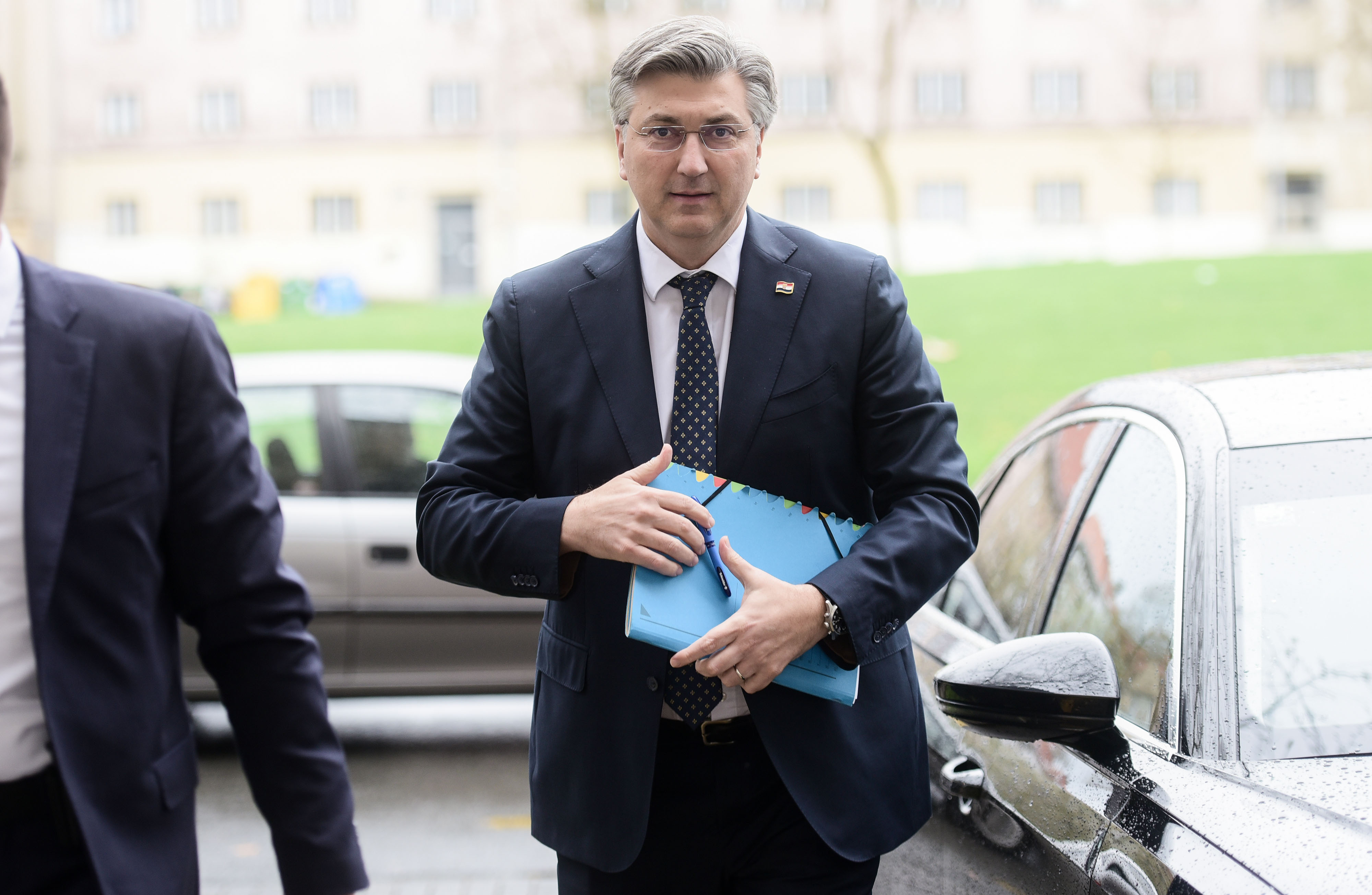 Zagreb: Dolazak članova stranke na sjednicu šireg Predsjedništva HDZ-a