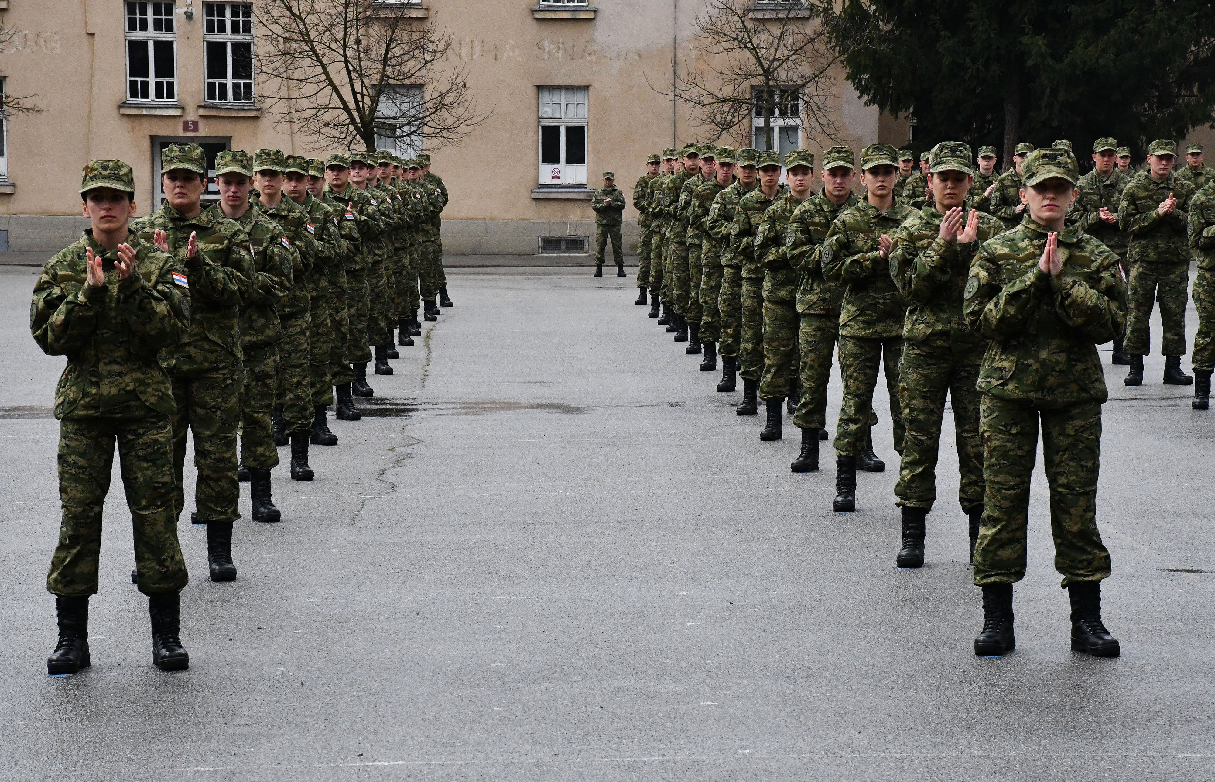 Požega: Zoran Milanović i Mario Banožić na svečanoj prisegi ročnika
