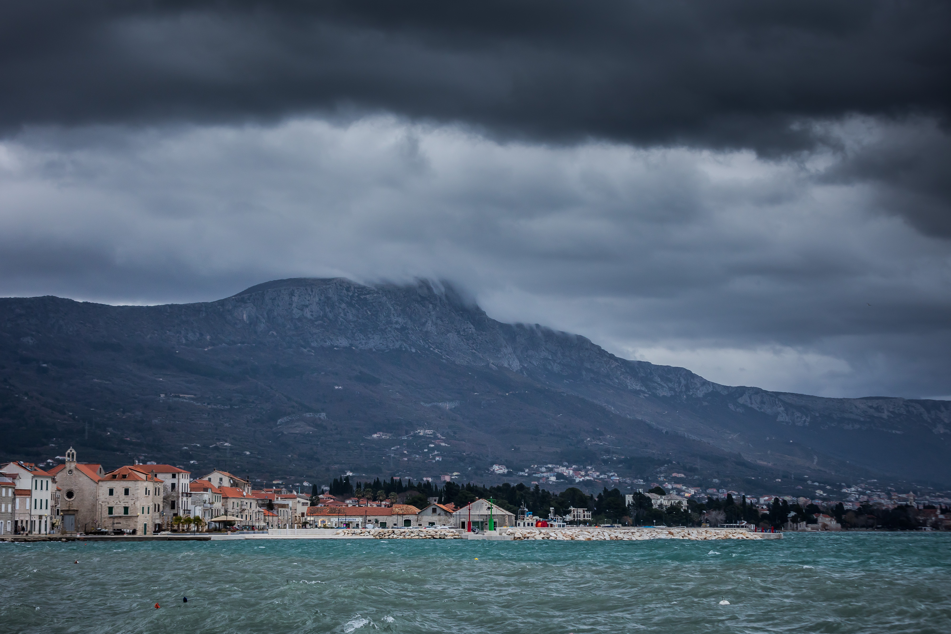 Kaštel Stari: Tijekom noći stiglo je pogoršanje vremena