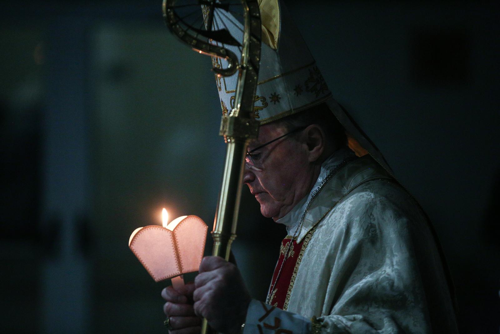 Zagreba?ki nadbiskup kardinal Josip Bozani? predvodio je Vazmeno bdjenje