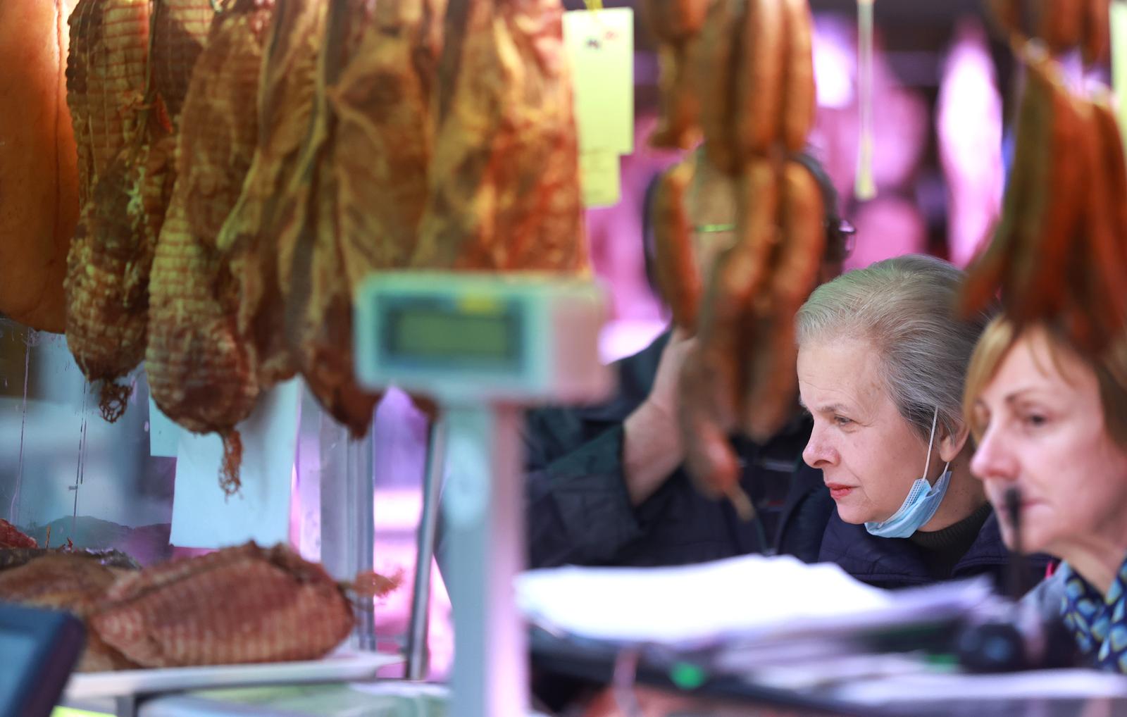 Zagreb: Ponuda na tržnici Dolac na Veliki petak