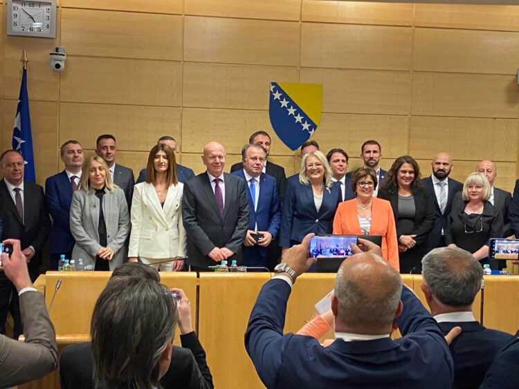 1682693683-vlada-fbih-1-750x563