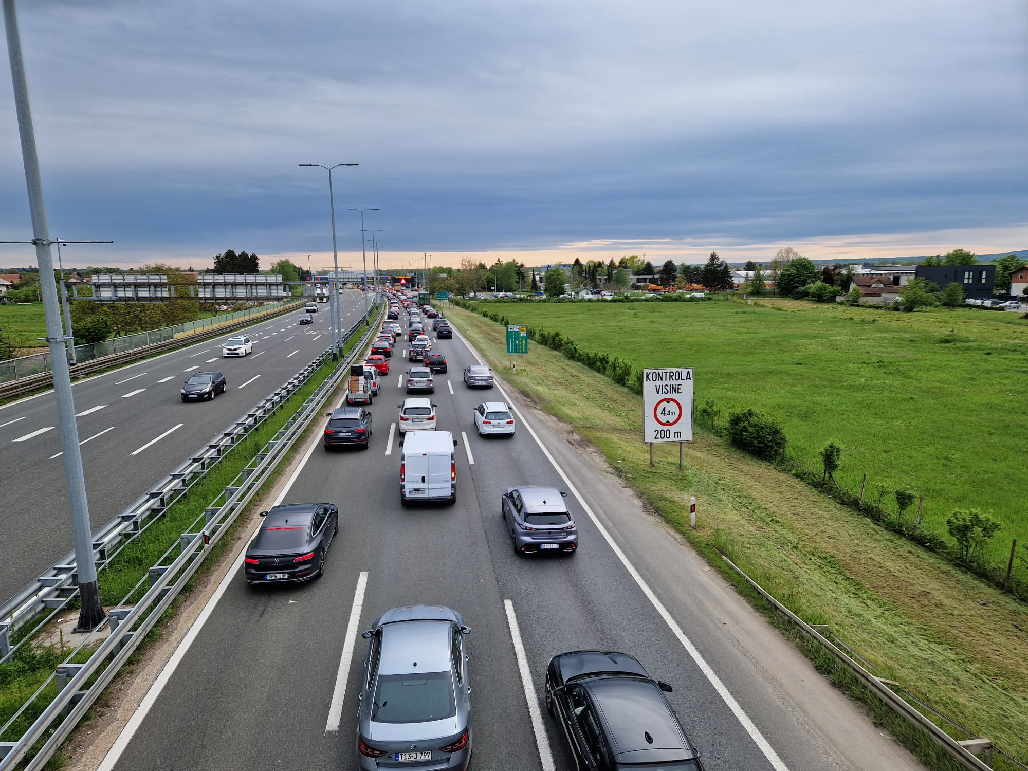 gužva, kolona, lučko, cesta,