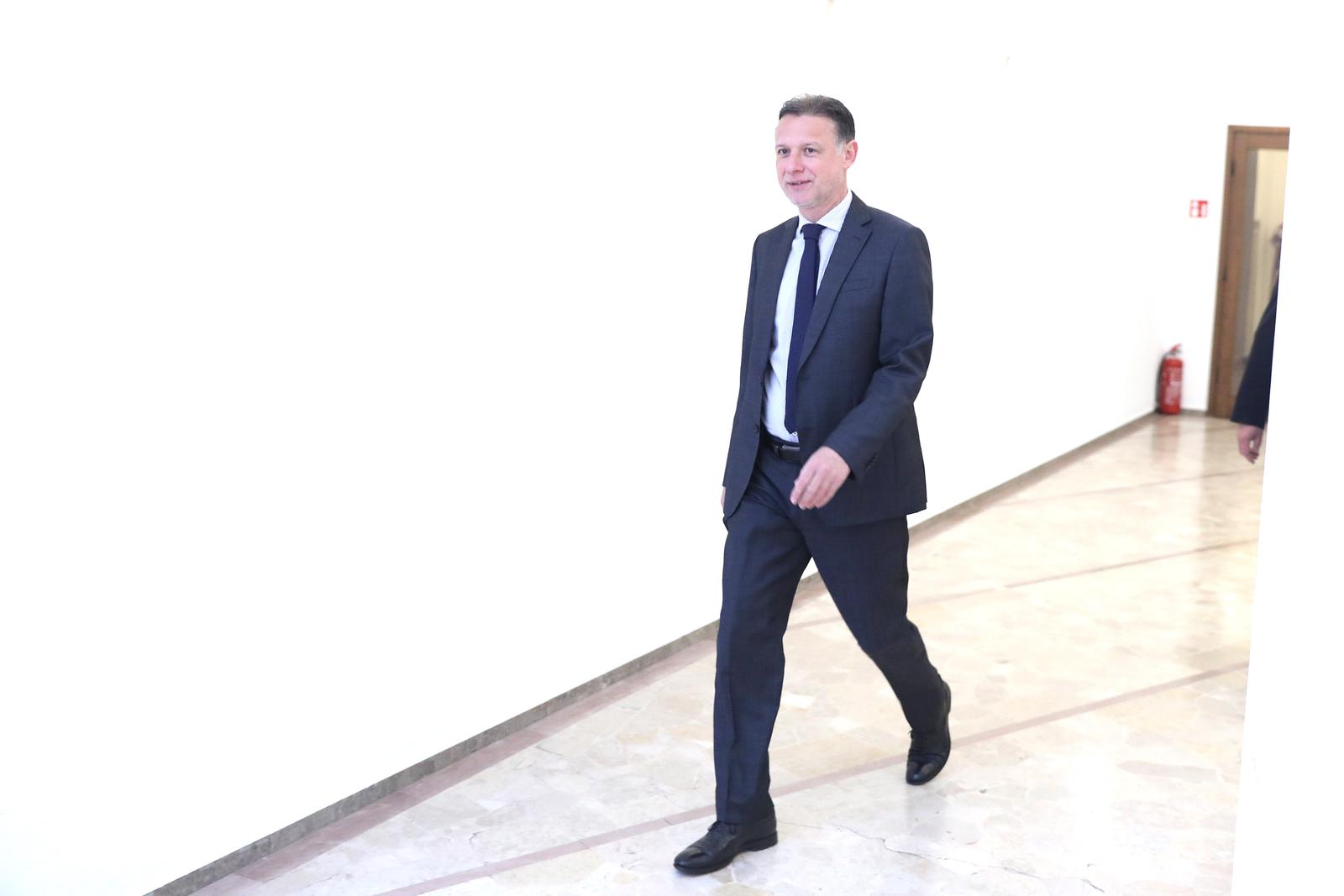 Zagreb: Počela sjednica kluba zastupnika HDZ-a