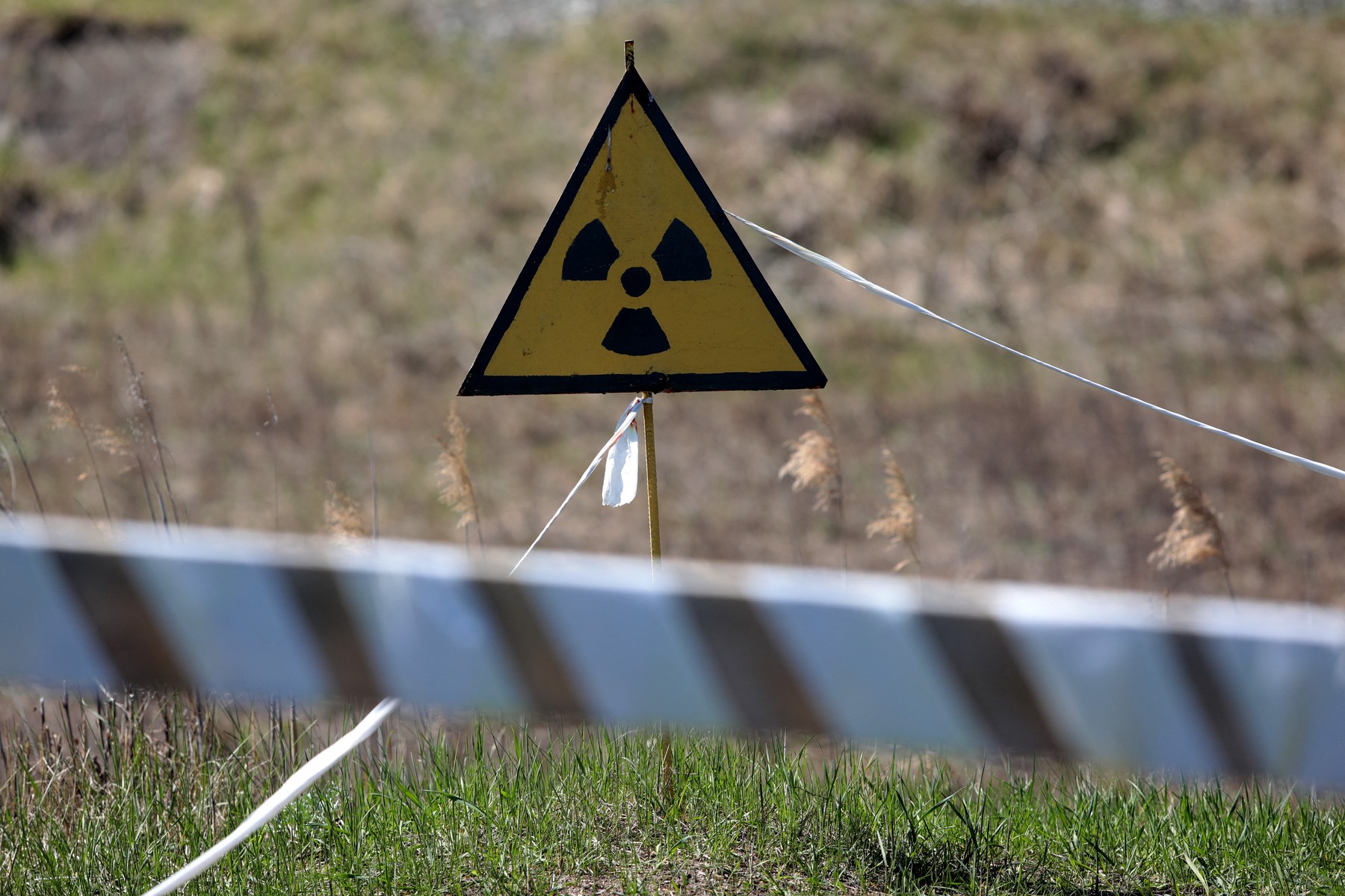 Russian Troops Dug Trenches In Highly Radioactive Forest - Chernobyl