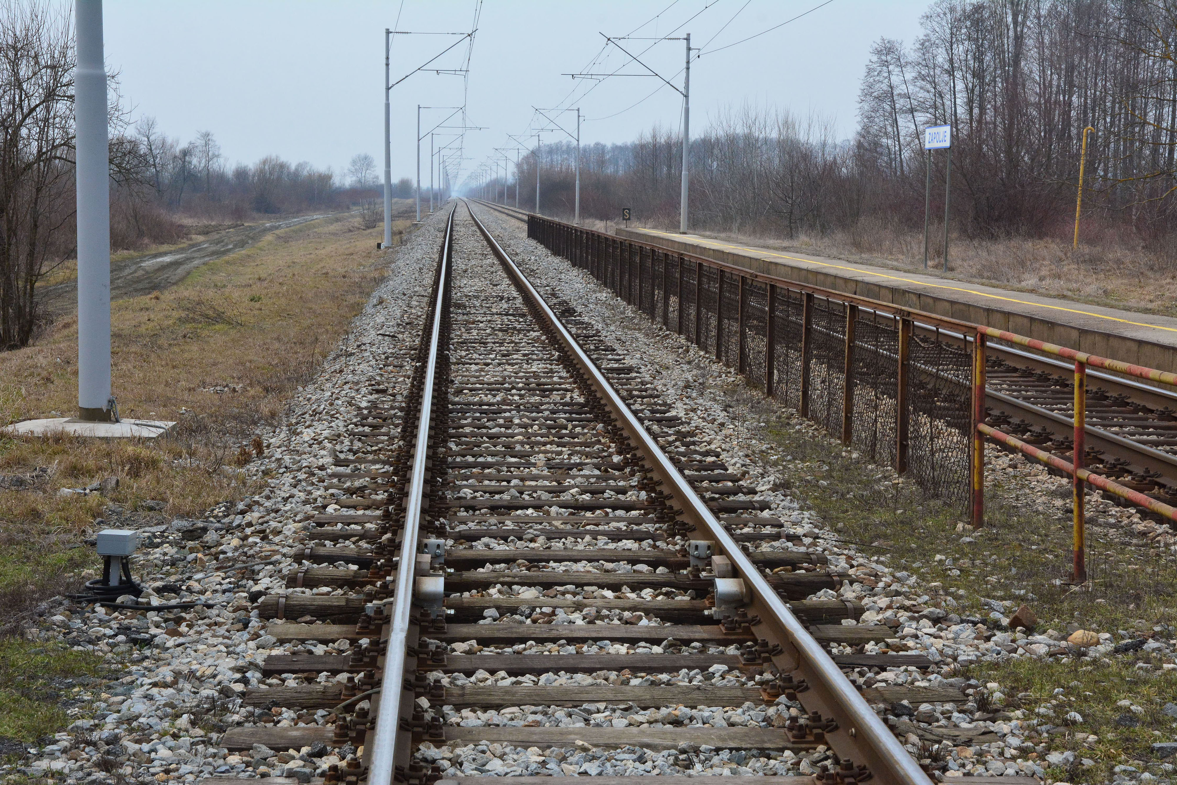 Zapolje: Brzi vlak usmrtio nepoznatog mukarca, policija moli pomo?