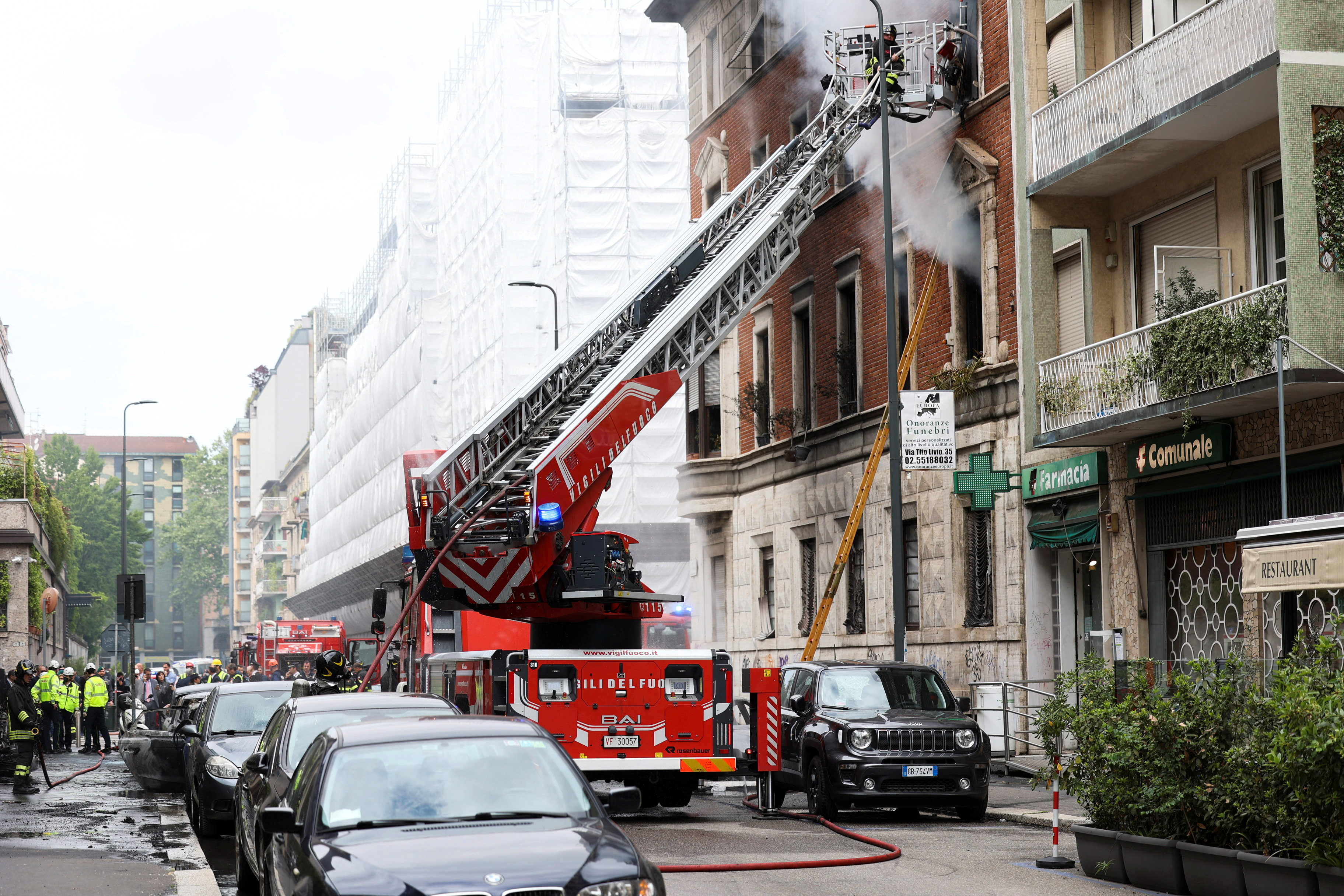 Several vehicles in flames after explosion in center of Milan