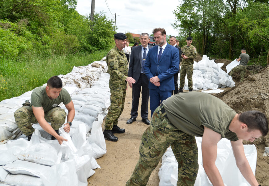 2023-05-15-poplave-nova-drencina-08-870x600