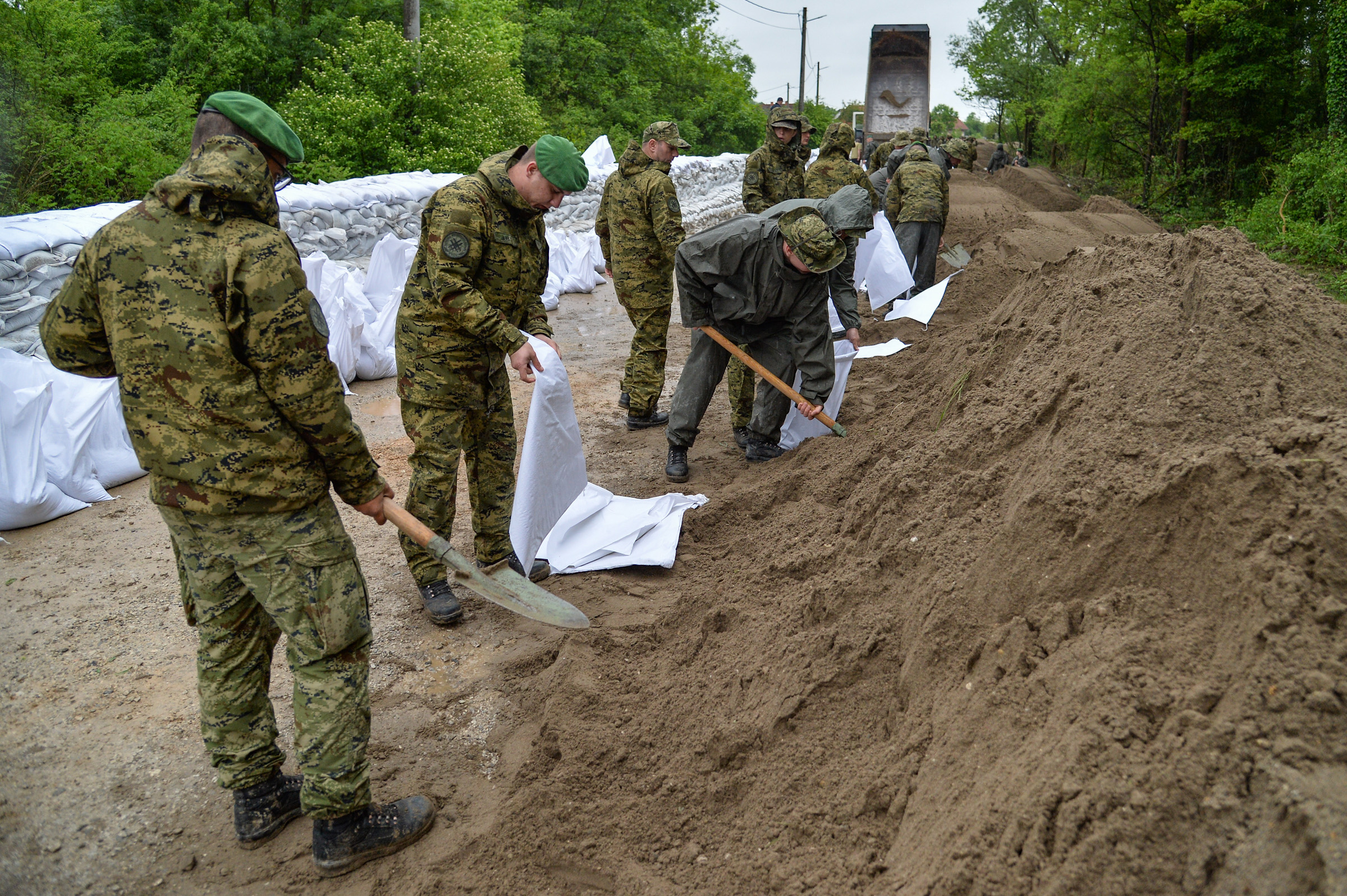 poplave, hrvatska vojska