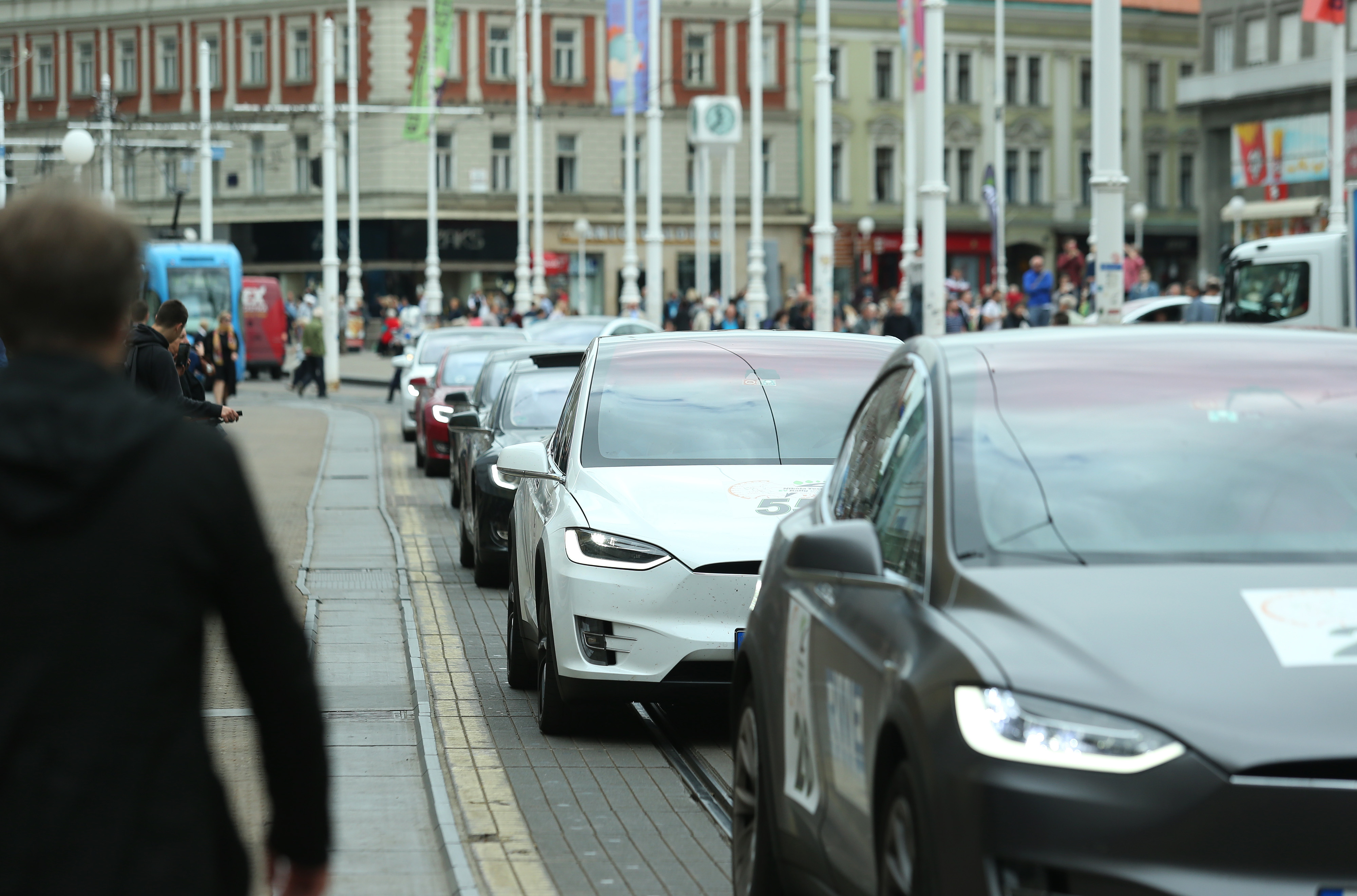 Zagreb: Nikola Tesla Rally starta na Trgu bana Josipa Jela?i?a