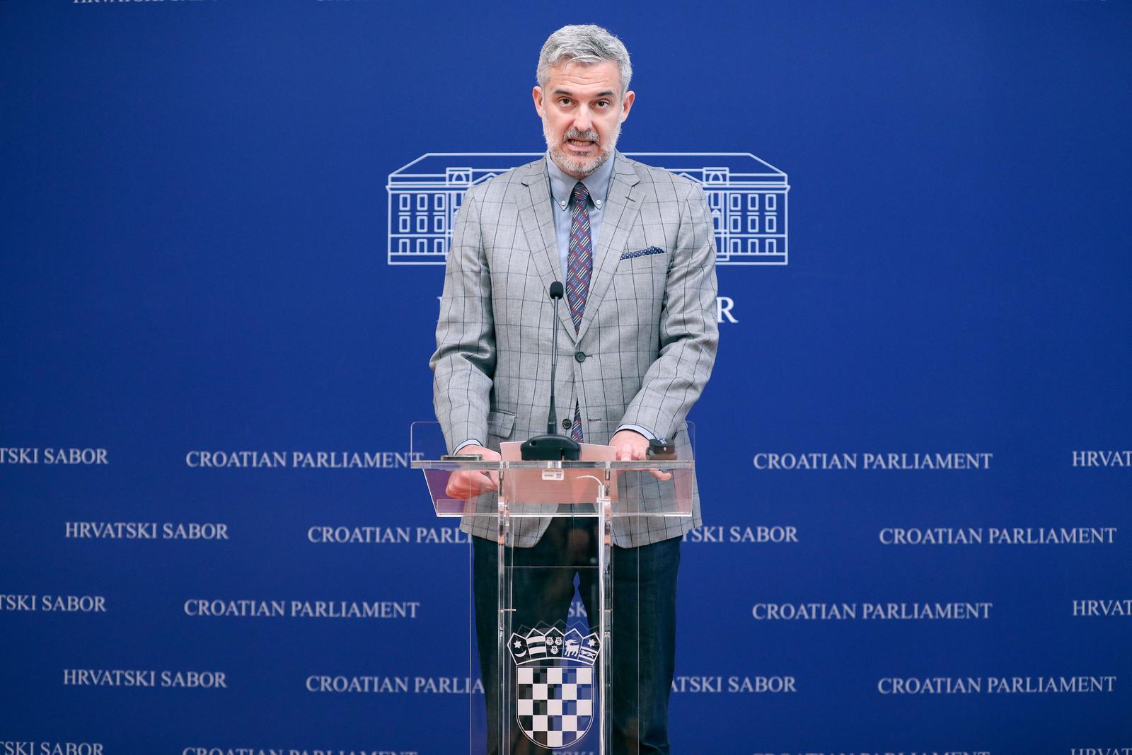 Zagreb: Nino Raspudić o temi "Legalna covid pljačka stoljeća i Plenkovićeva veleizdaja"