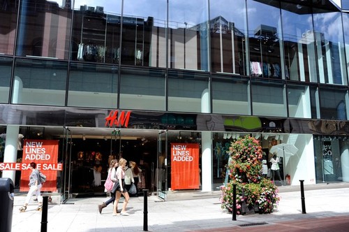 H&amp;M shop in King street south,pedestrian area, Dublin city, Ireland