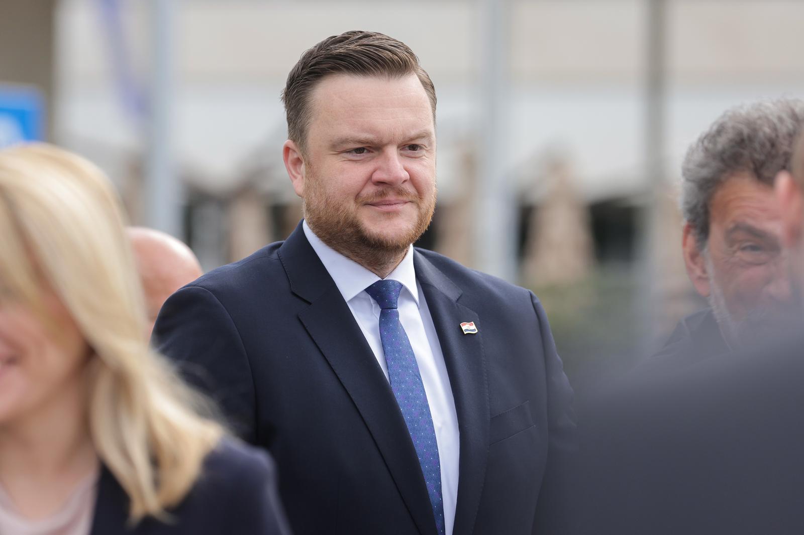 Zagreb: Povodom obilježavanja Dana državnosti Hrvatske državni vrh položio je vijence