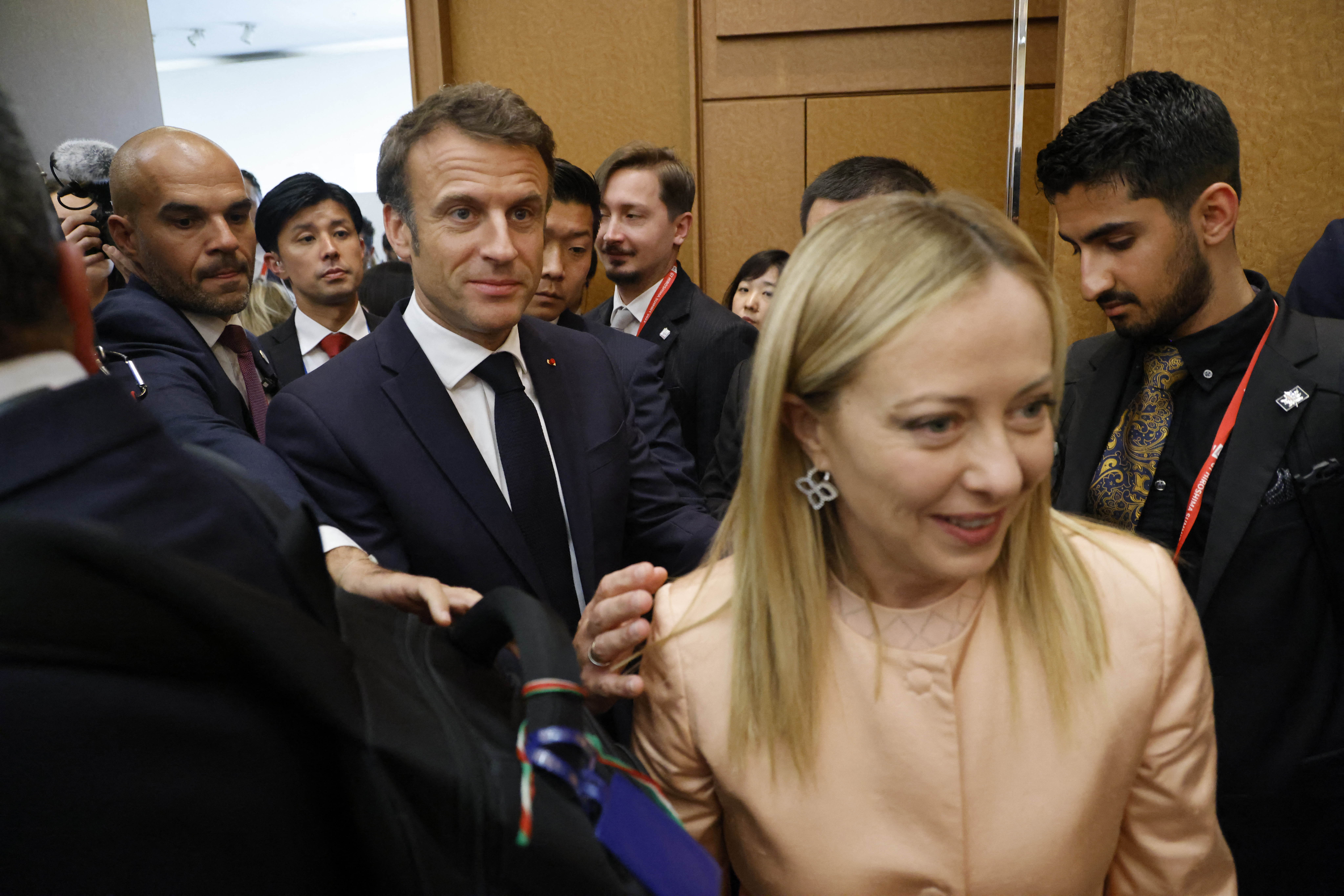emmanuel macron, giorgia meloni,