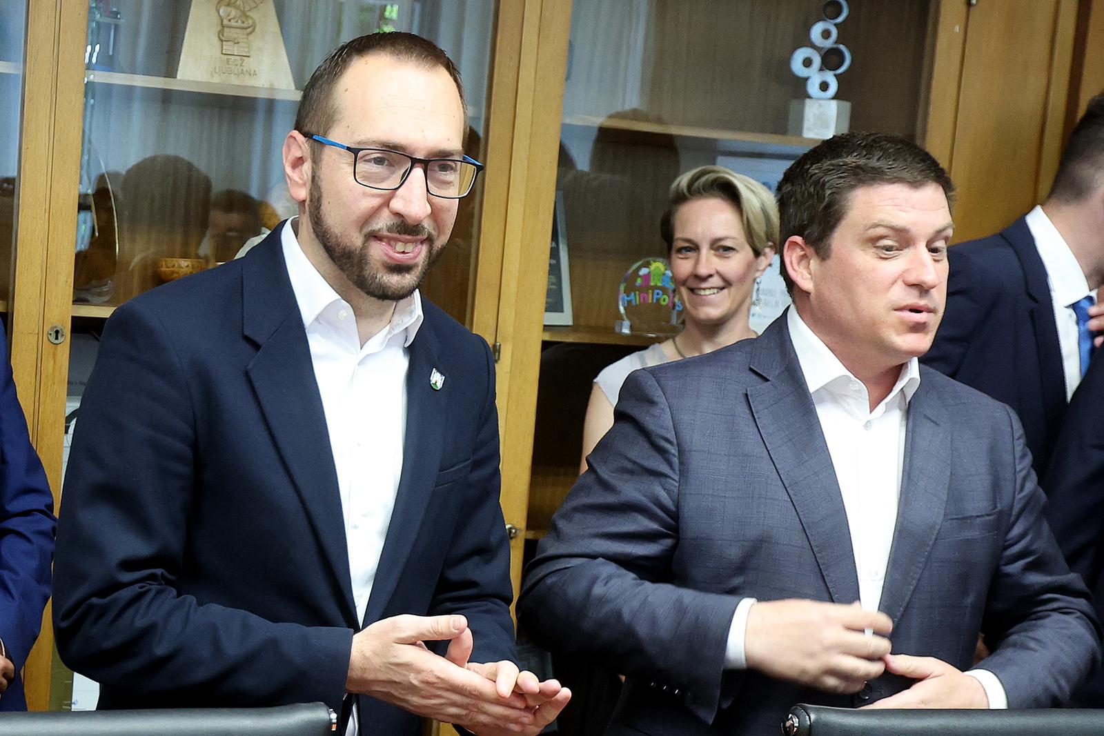 Zagreb: Potpisan Ugovor o isporuci 20 niskopodnih tramvaja za ZET d.o.o.