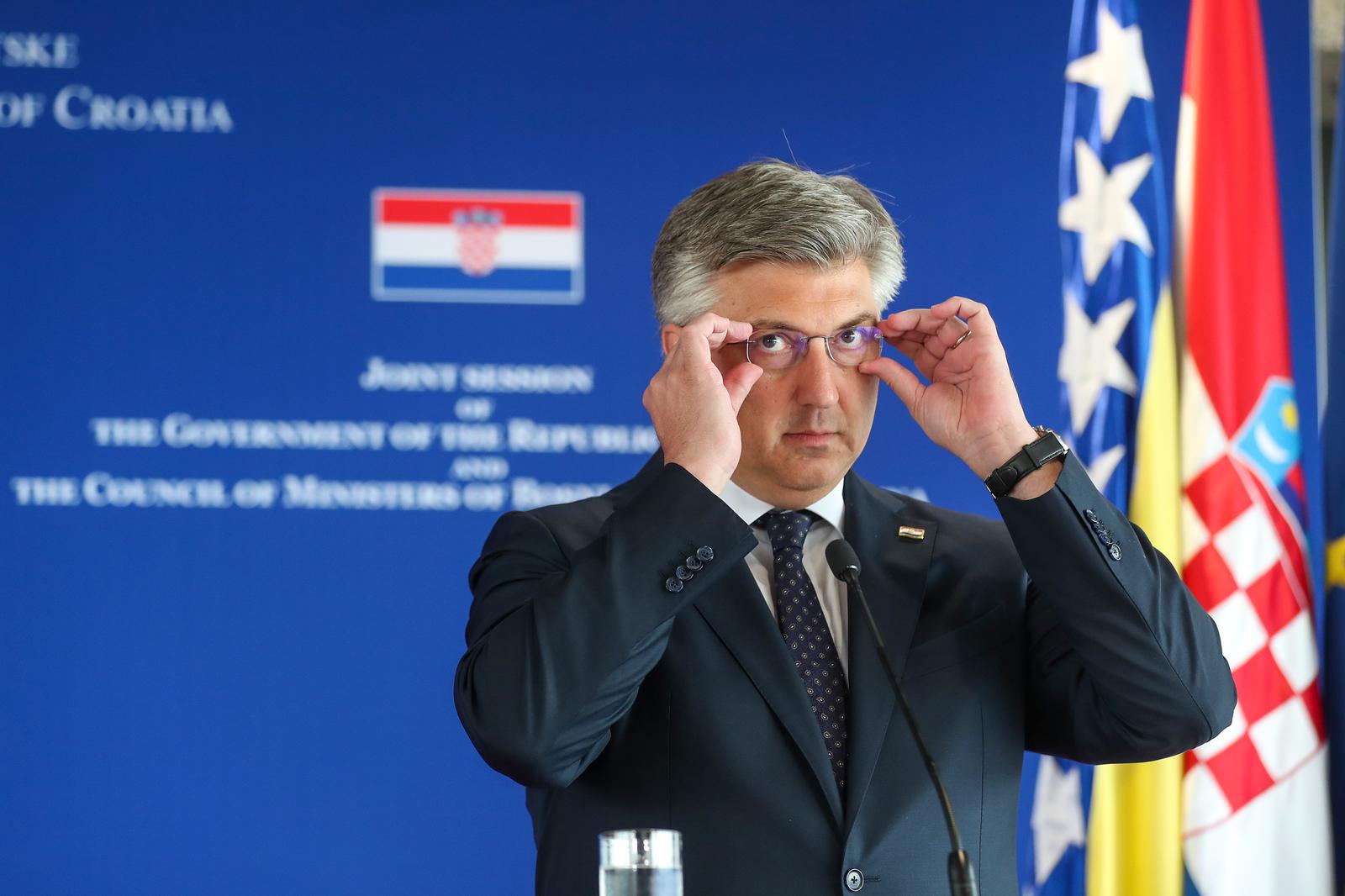 Zagreb: Andrej Plenković i Borjana Krišto održali konferenciju za medije