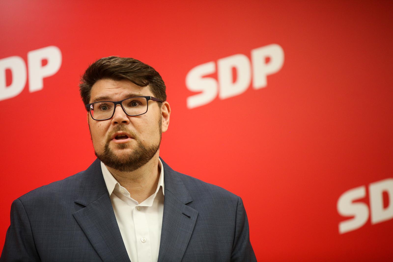 Zagreb: Peđa Grbin obratio se medijima nakon sjednice Predsjedništva SDP-a
