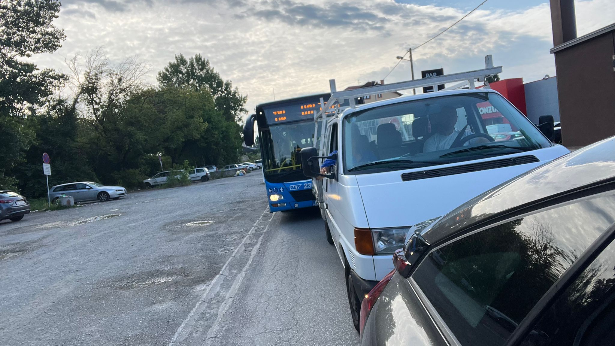 923dcb57-1823-489d-8fc0-04e38f4d57c6