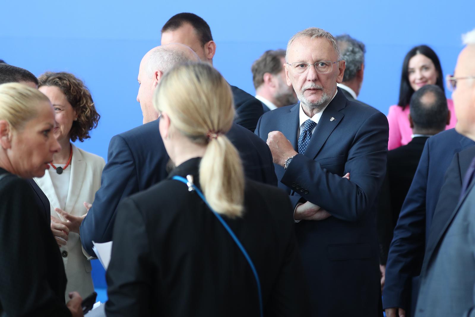 Zagreb: Zajednička sjednica Vlade RH i Vijeća ministara BiH