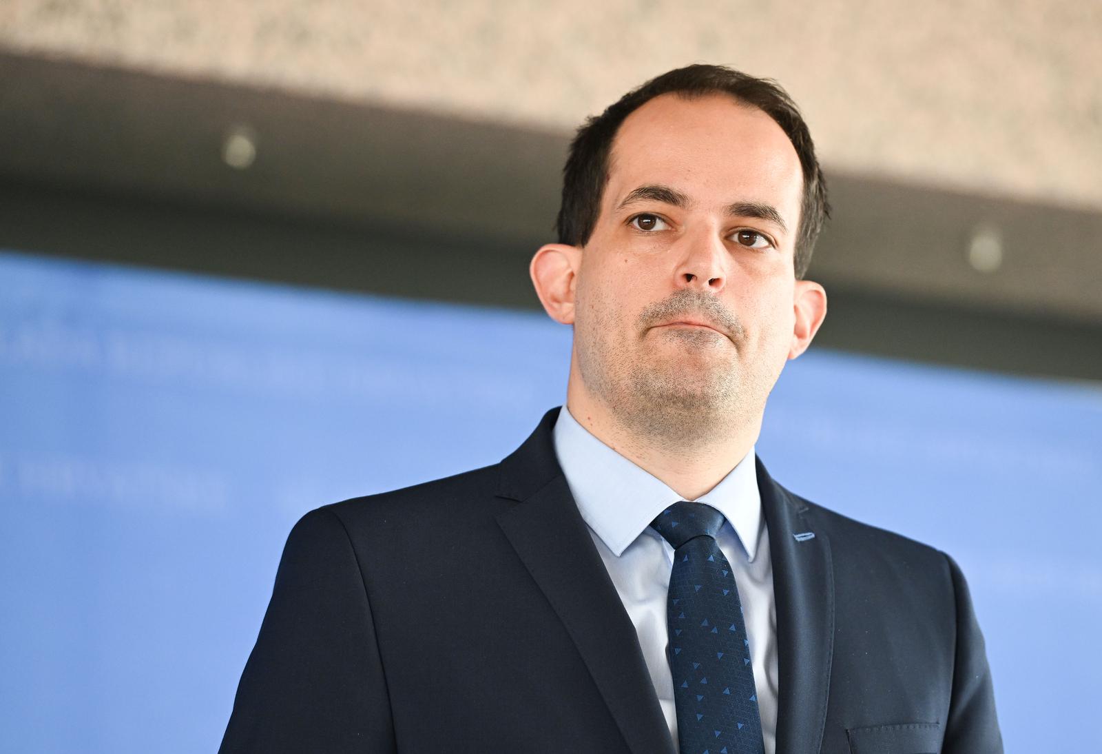 Zagreb: Ministar Ivan Malenica nakon sjednice Vlade dao izjavu za medije