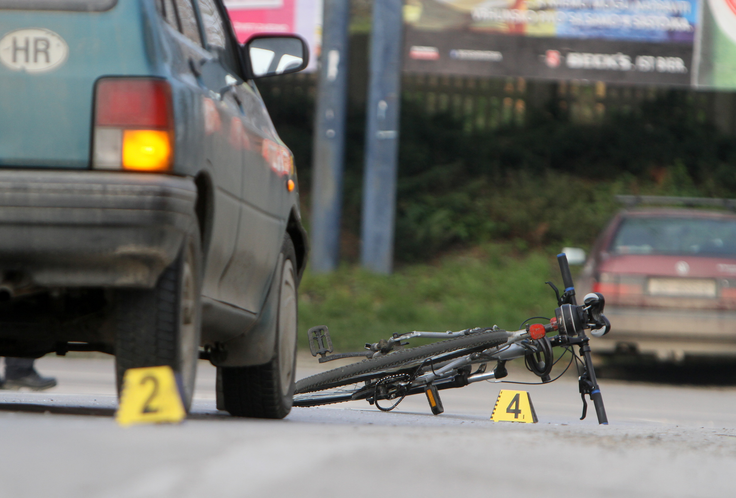 Koprivnica: Voza? automobila udario biciklista