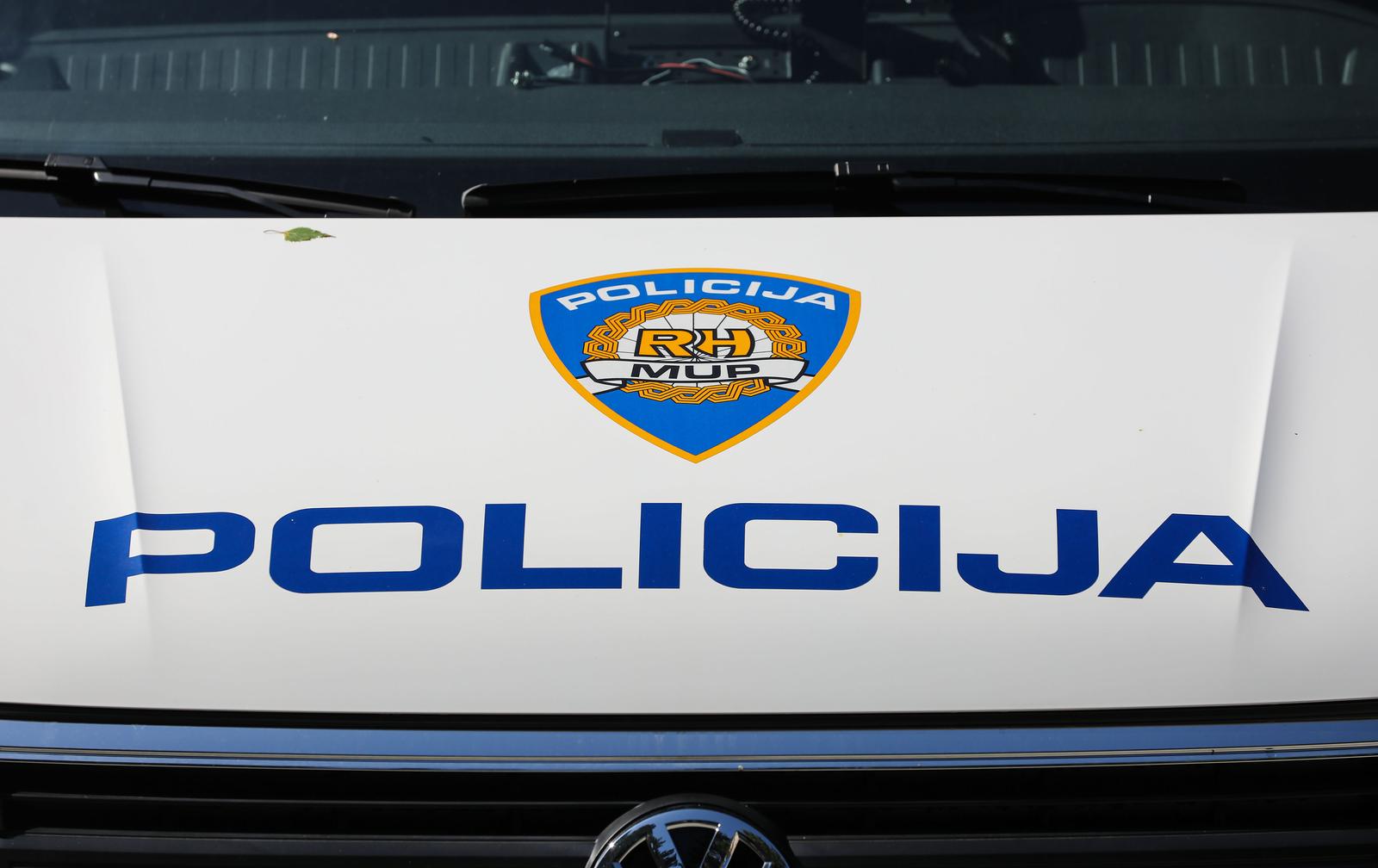 Zagreb: Božinović nazočio primopredaji kombi vozila s policijskim obilježjima za potrebe temeljne i interventnih jedinica policije