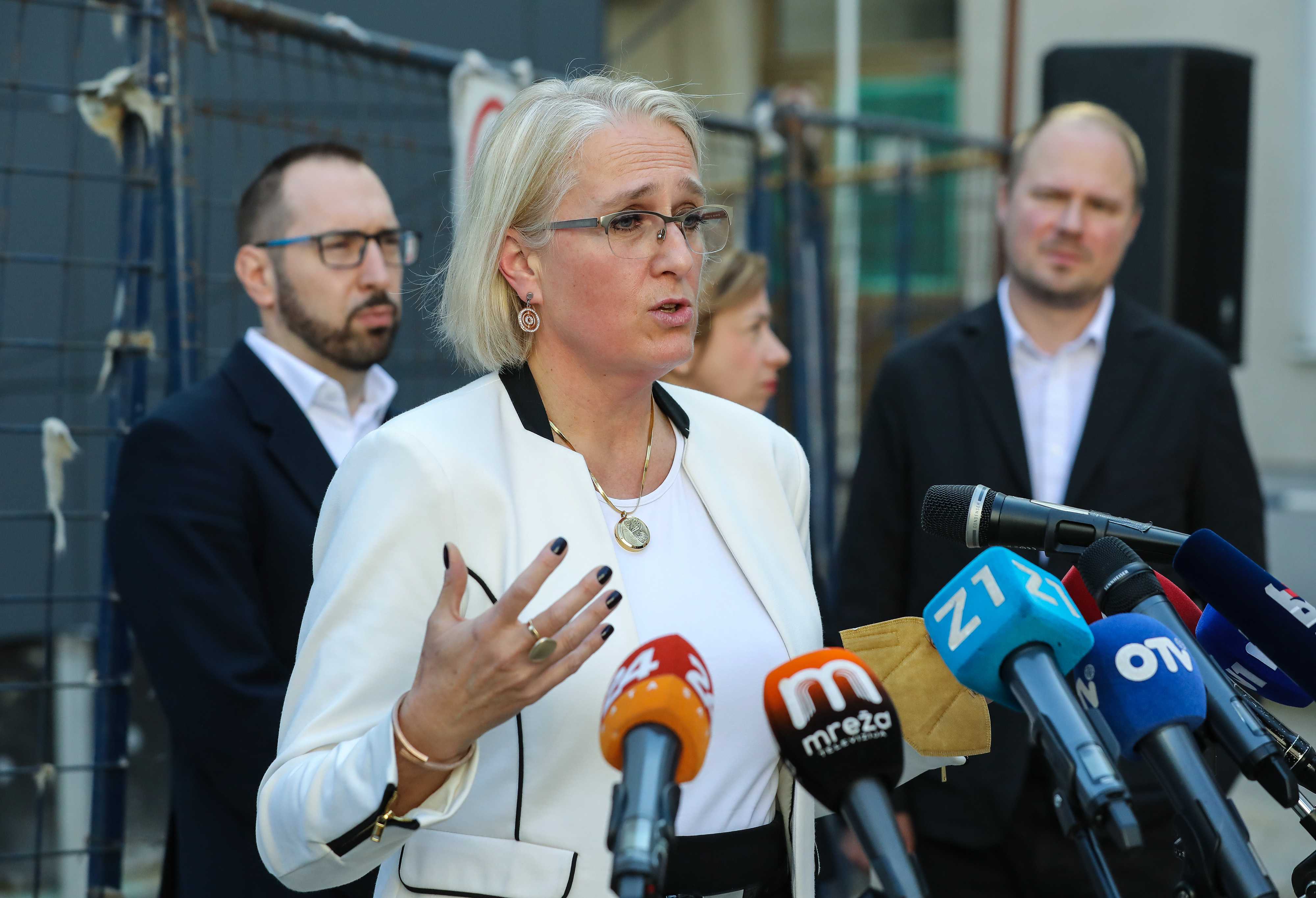 Tomašević obišao gradilište budućeg Zavoda za mikrobiologiju Kliničke bolnice Sveti duh