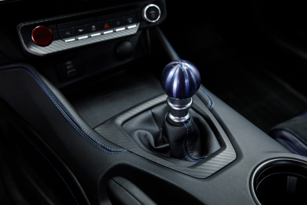 Dark Horse Manual Shift Knob 1