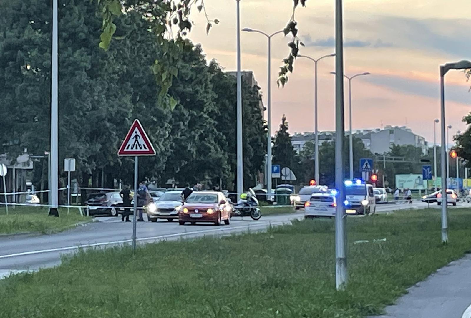 Zagreb: U naselju Špansko automobil je naletio na dvije maloljetnice