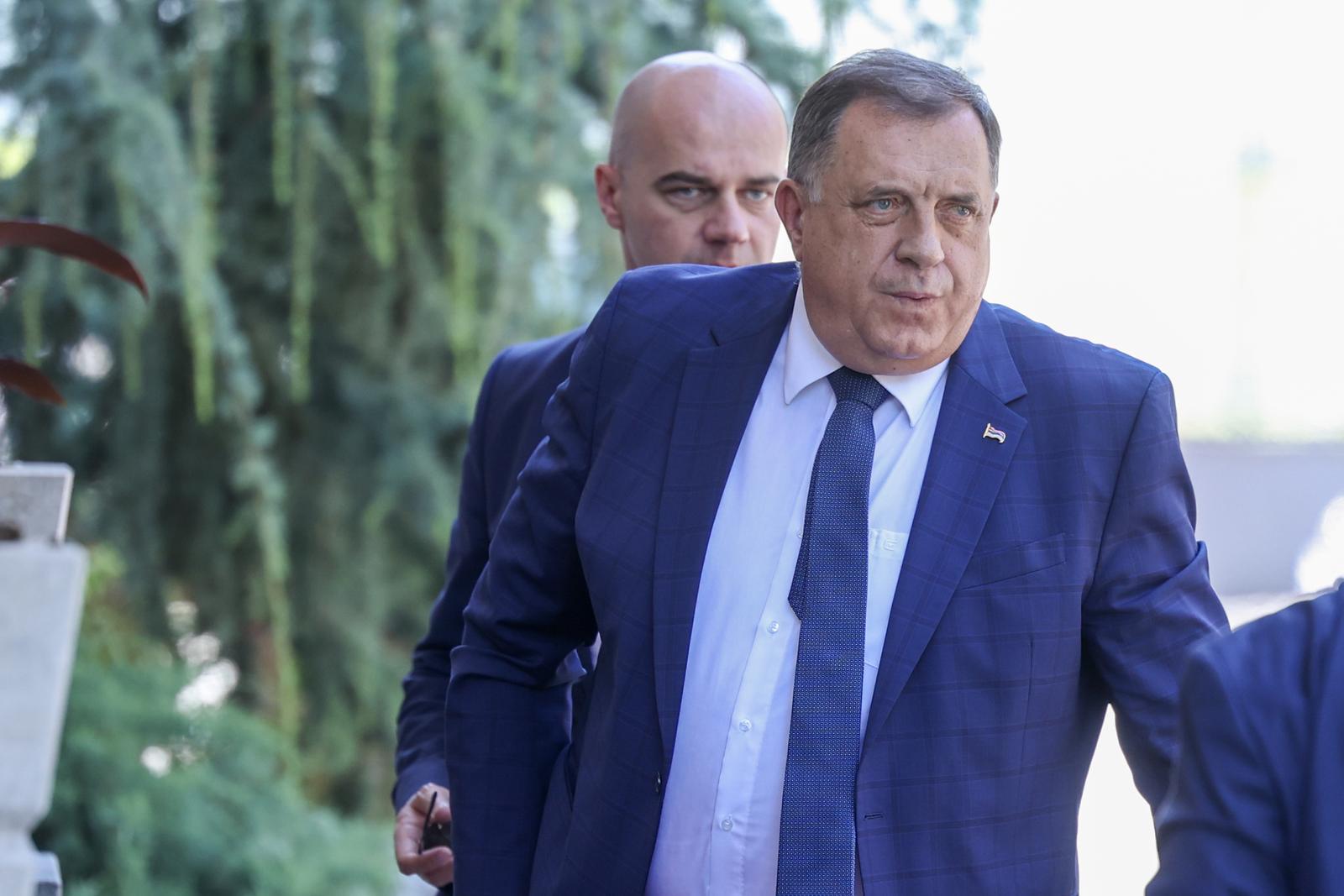 Predsjednici stranaka okupljenih unutar Trojke stigli su na sastanak u Konjicu