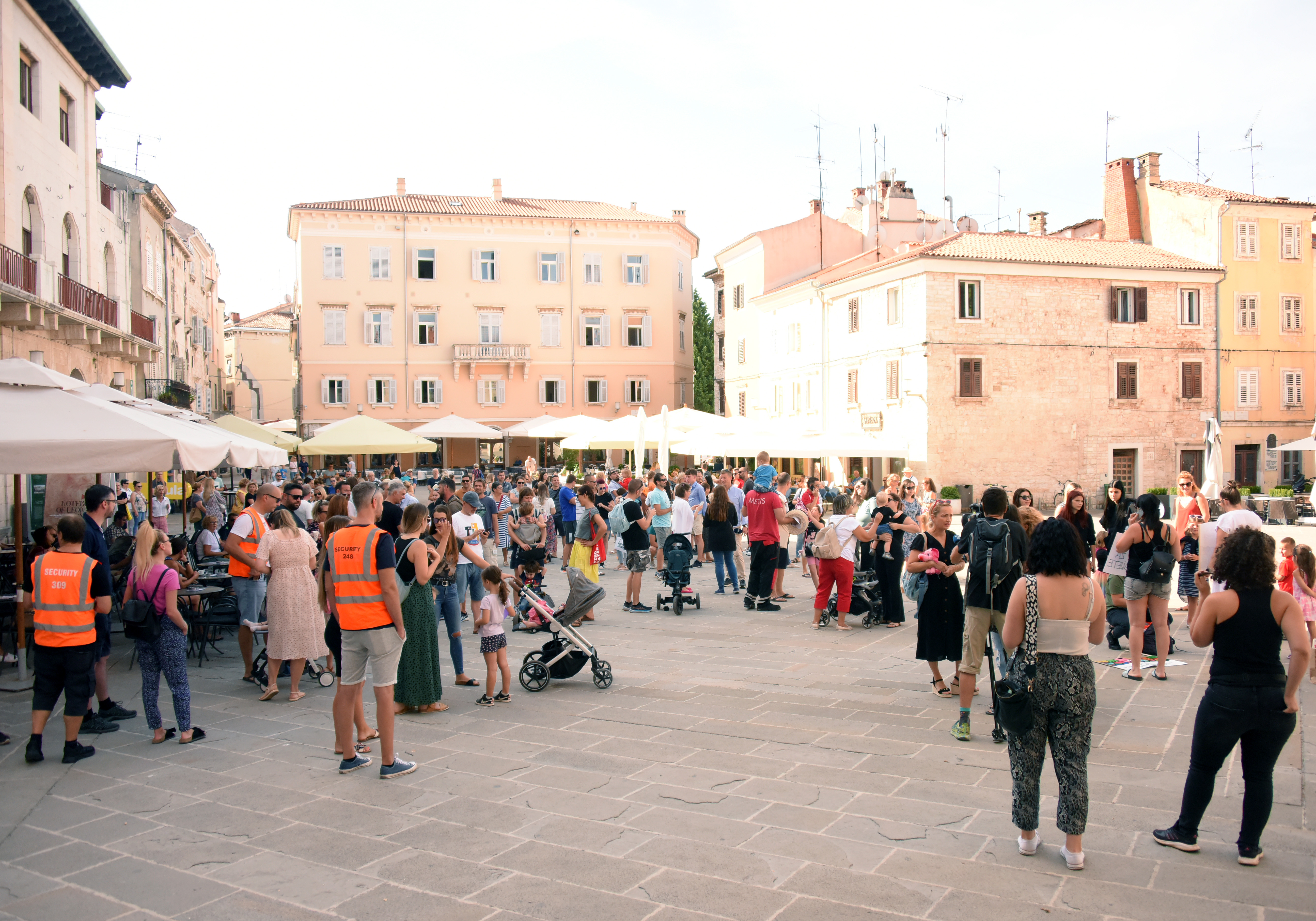 Pula: Roditelji djece pulskih privatnih vrtića organizirali prosvjed
