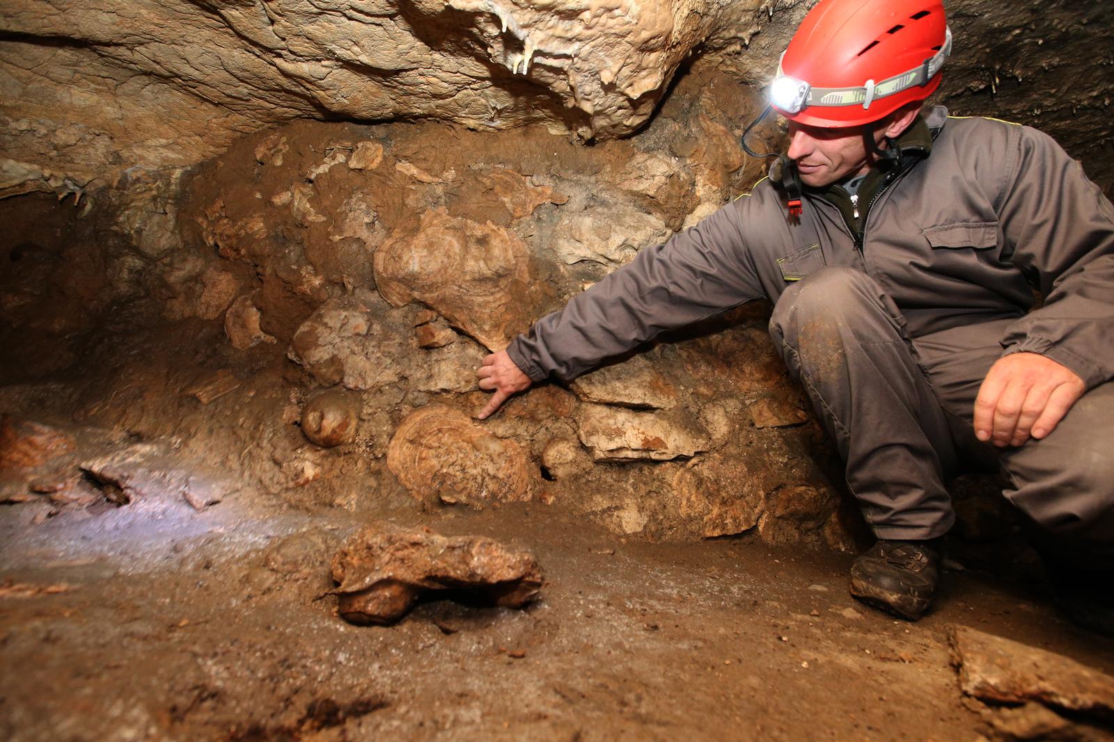 Špilja, speleolog
