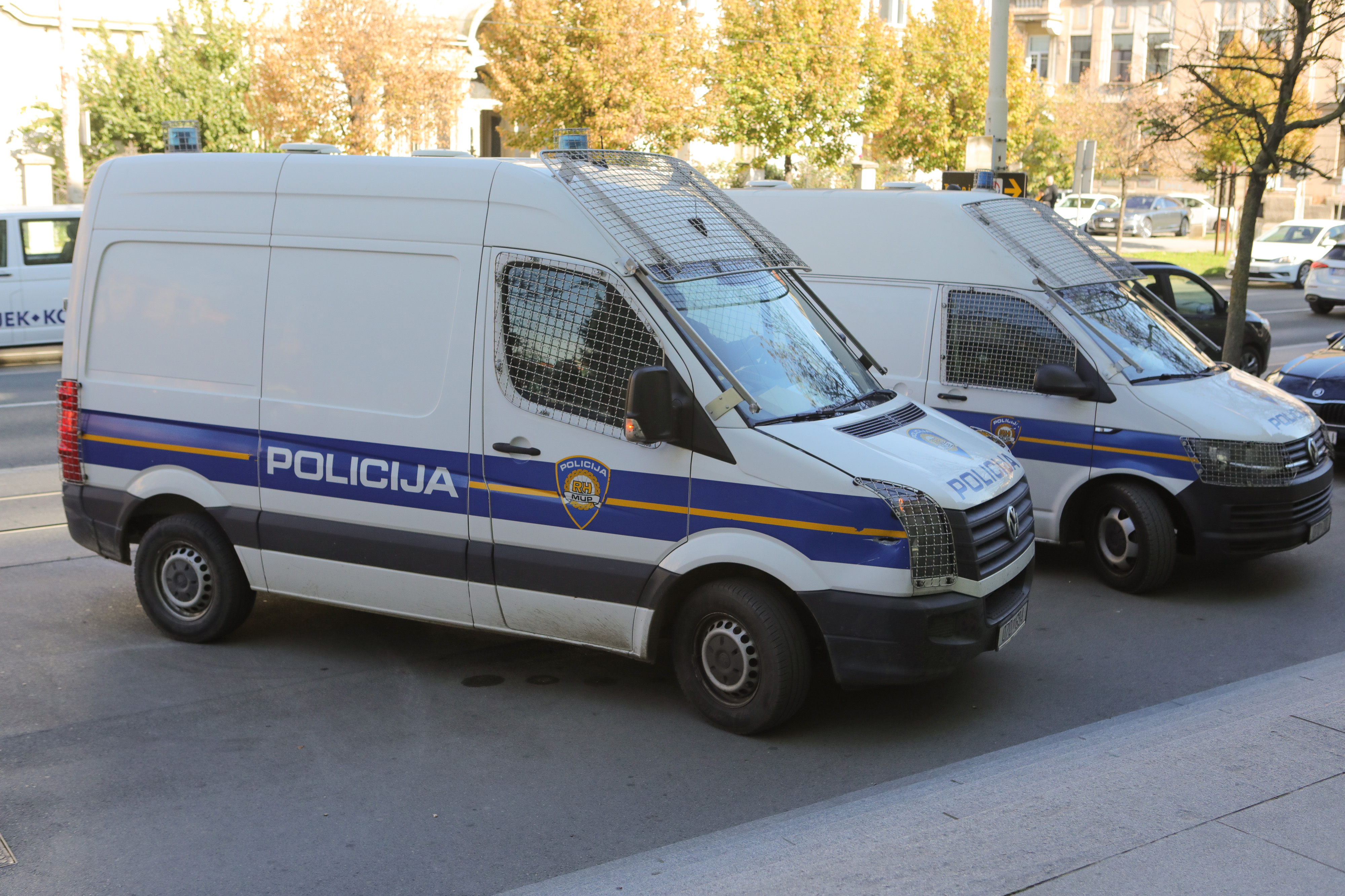 Privođenje osumnjičenih za preprodaju droge i duhana na Županijski sud u Osijeku