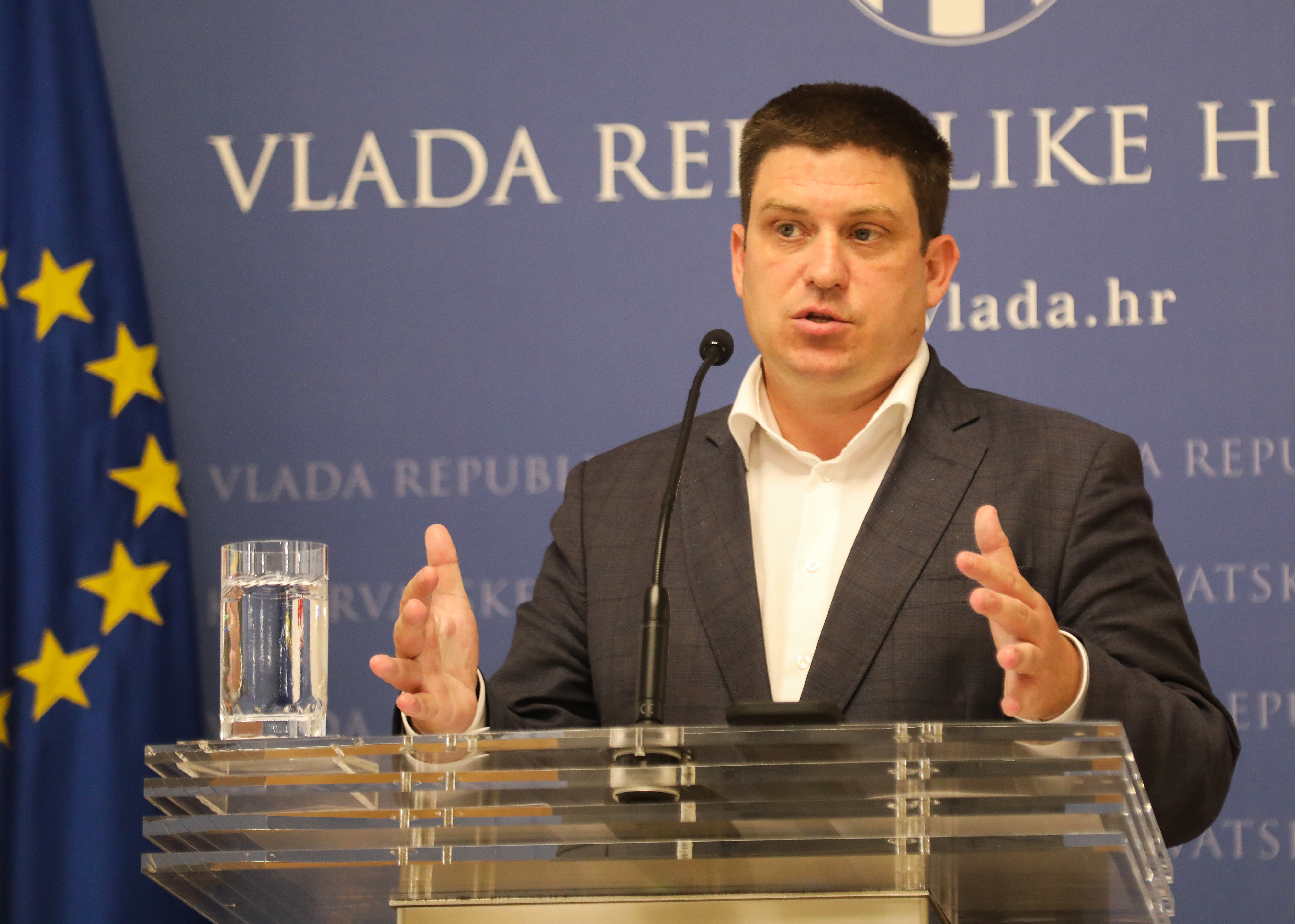 Zagreb: Oleg Butković dao je izjavu medijima nakon održanog sastanka parlamentarne većine