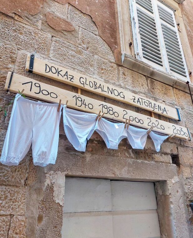 Donje rublje na Korčuli