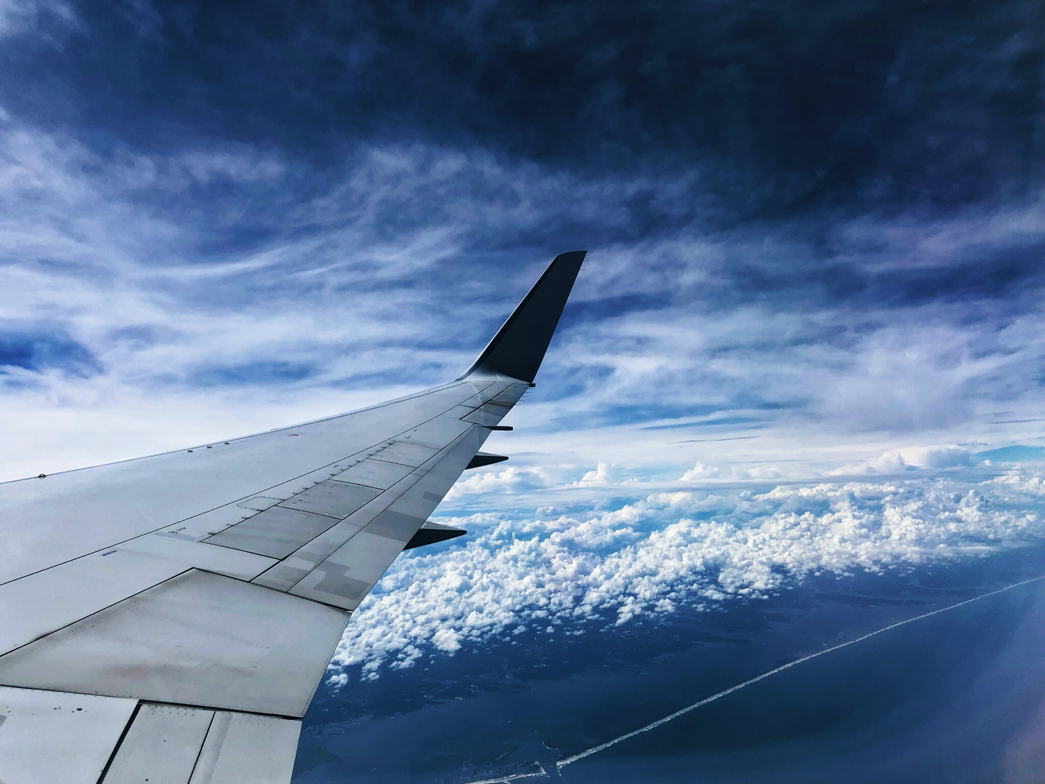 naomi-tamar-CcIEetdjBUo-unsplash