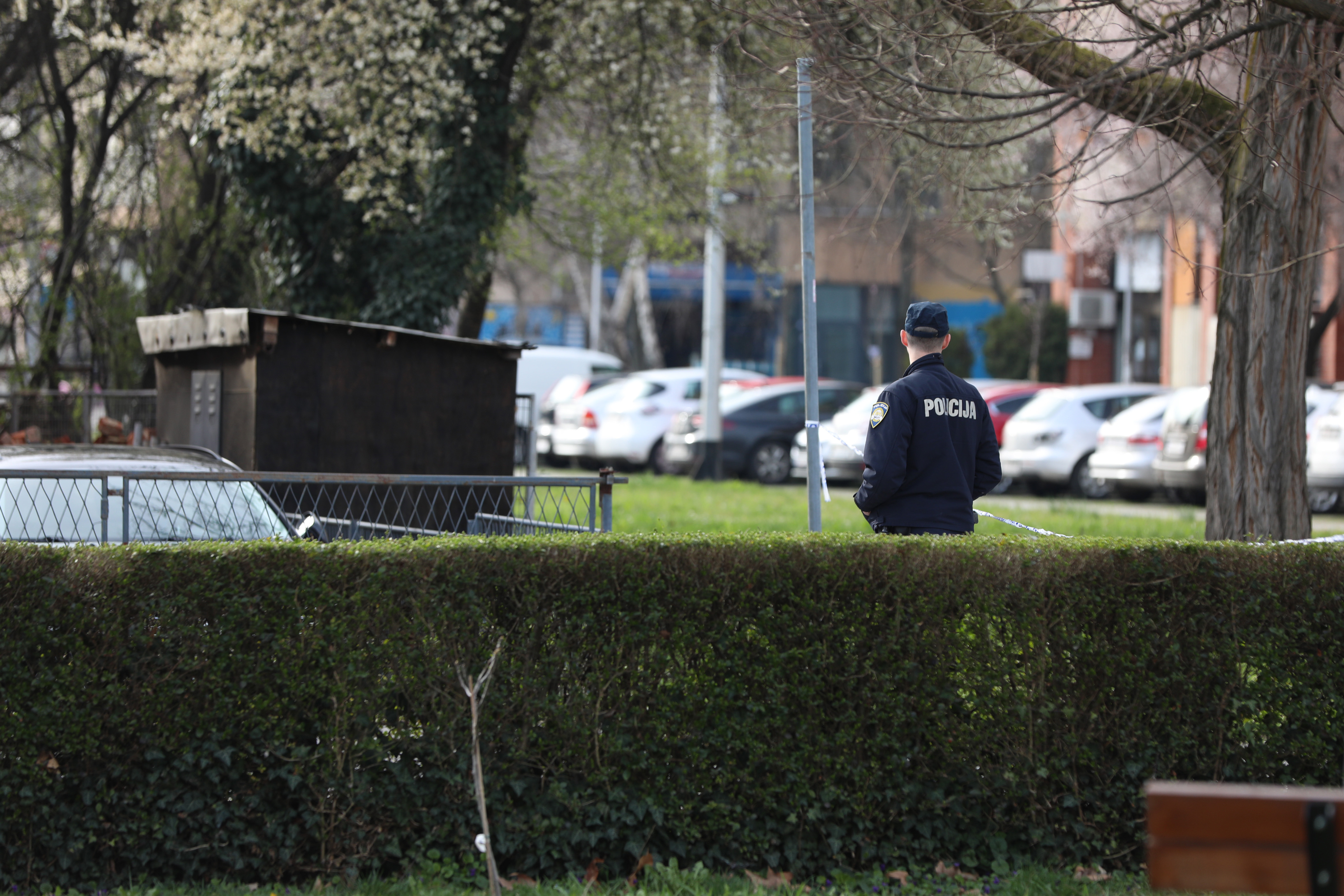 Zagreb: Policija na Ferenščici ogradila šire područje gdje je danas bio požar