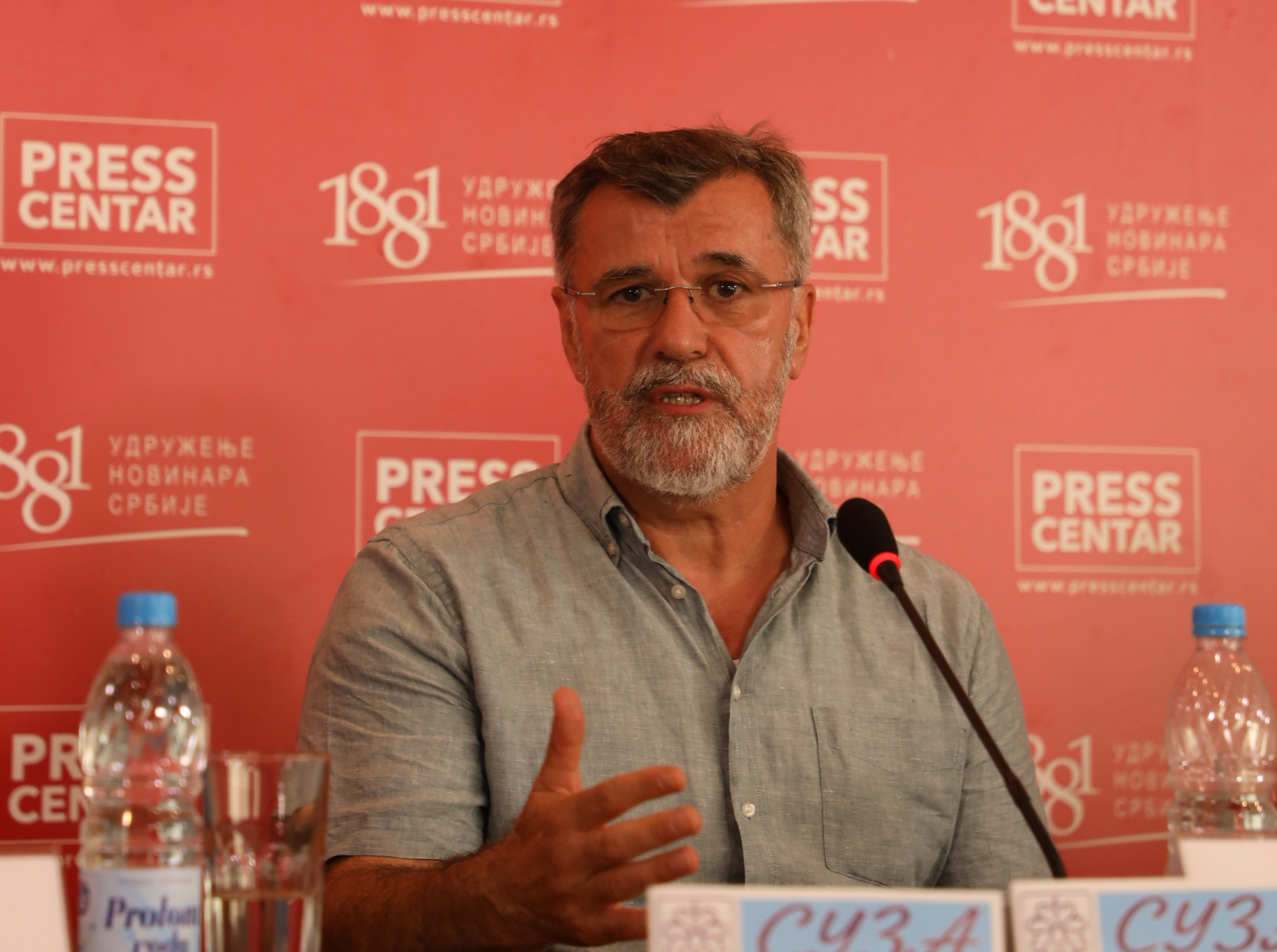 Beograd: Udruženje porodica nestalih i poginulih lica "Suza" održala konferenciju za medije