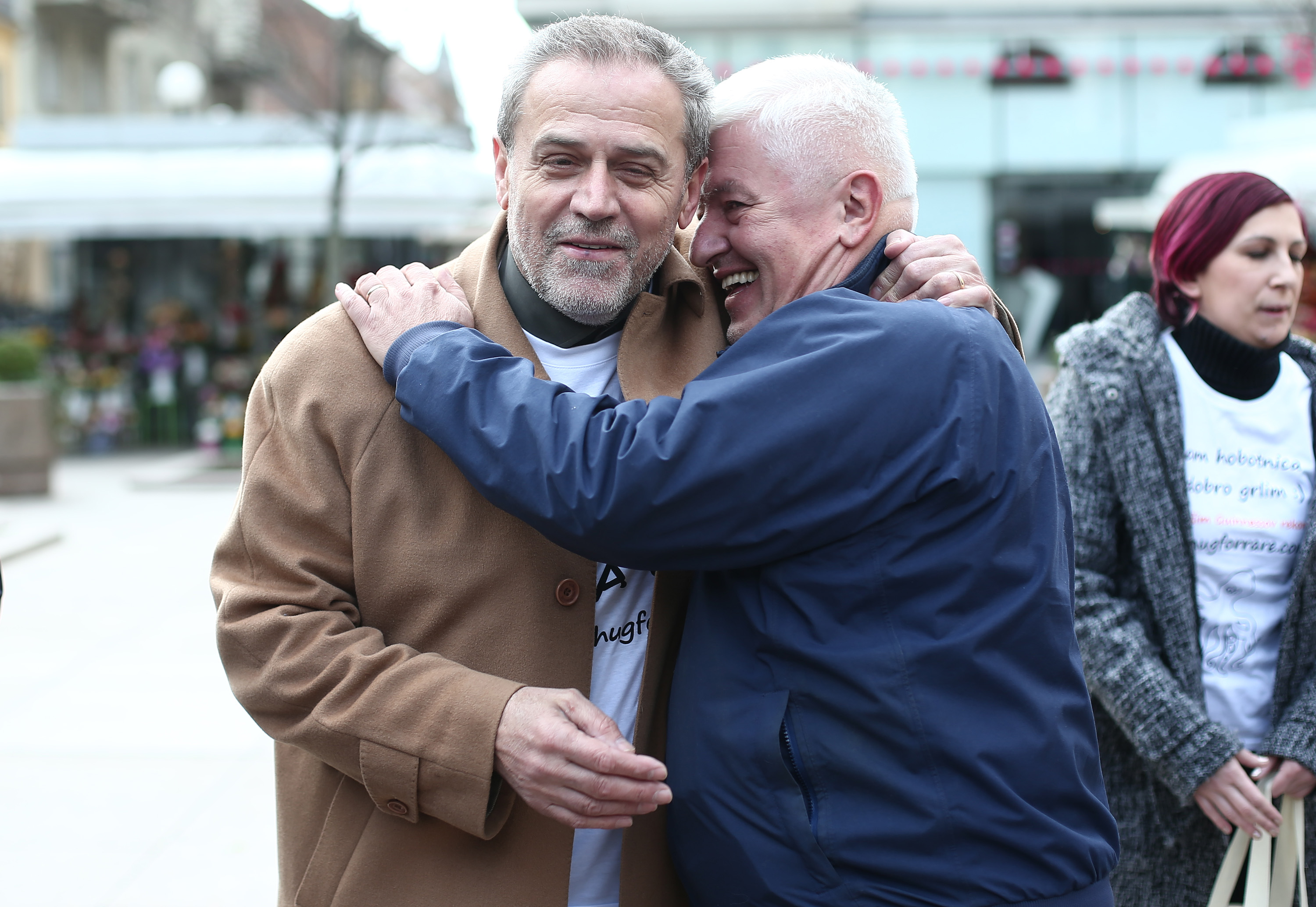 Zagreb: Pokuaj ruenja Guinnessovog rekorda u fotografiranju zagrljaja