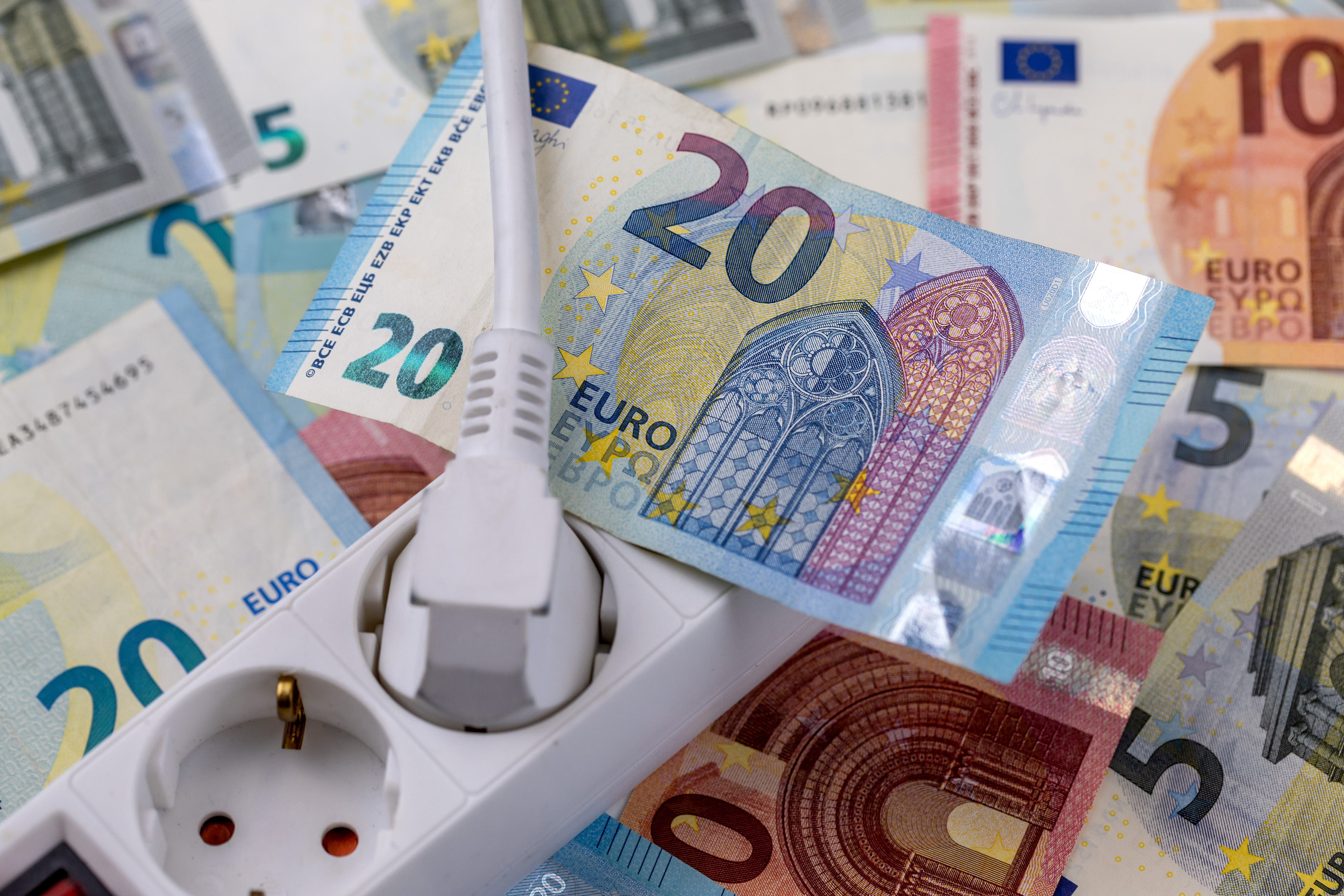 Ilustracija poskupljenja električne energije