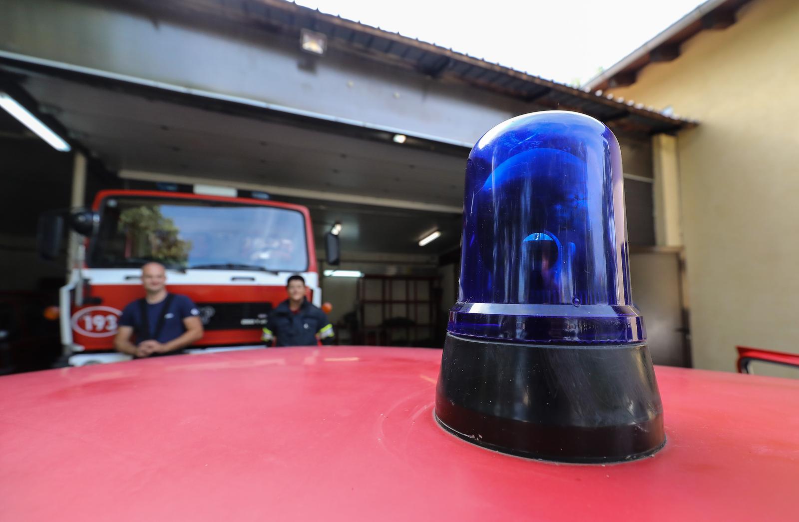 Zagreb: Stojadin koji služi kao vatrogasno zapovjedno vozilo