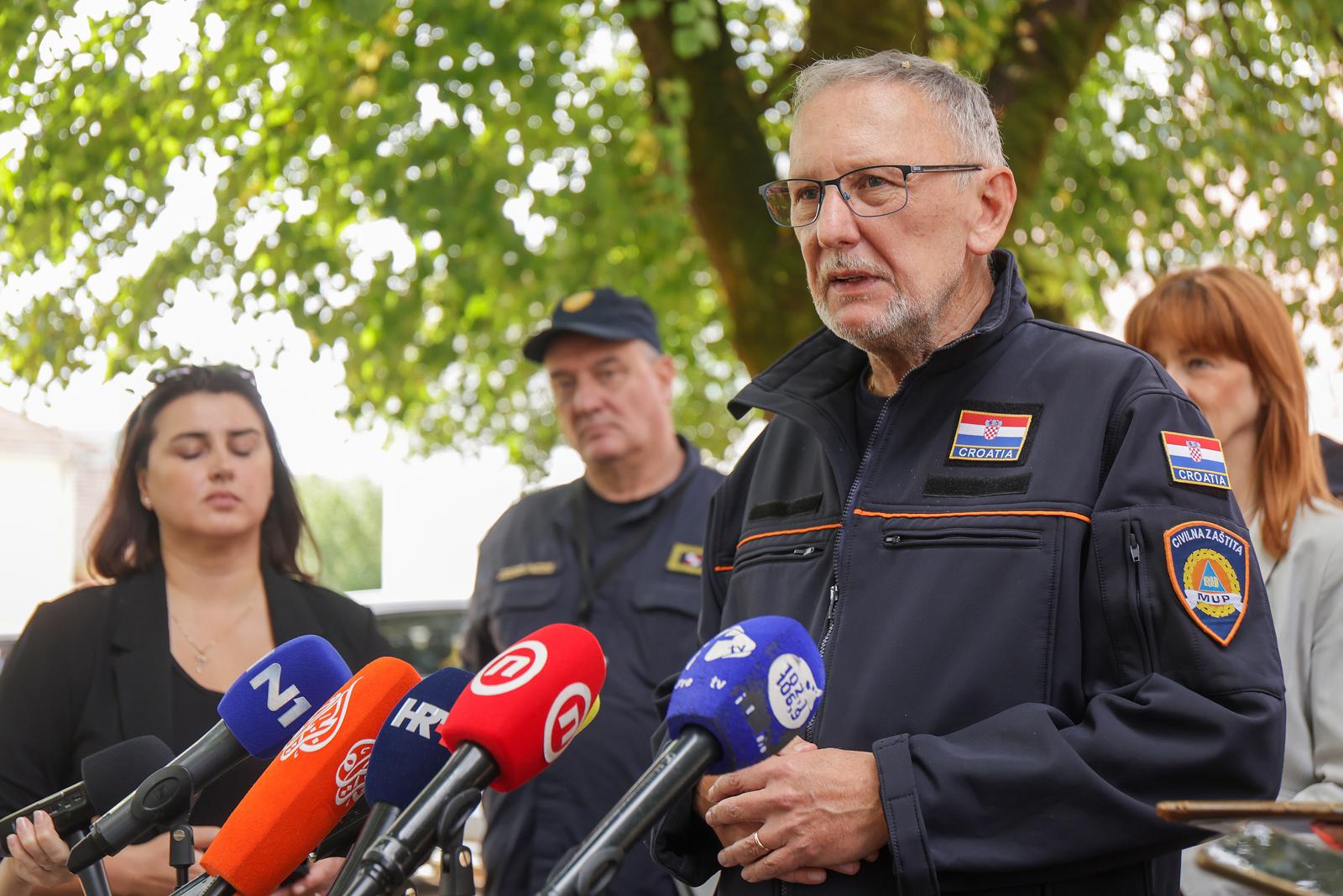 Slunj: Izjave za medije nakon sastanka Boinovi?a s gradona?elnicom Slunja i karlova?kom upanicom